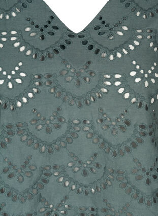 Katoenen blouse in broderie anglaise, Balsam Green, Packshot image number 2