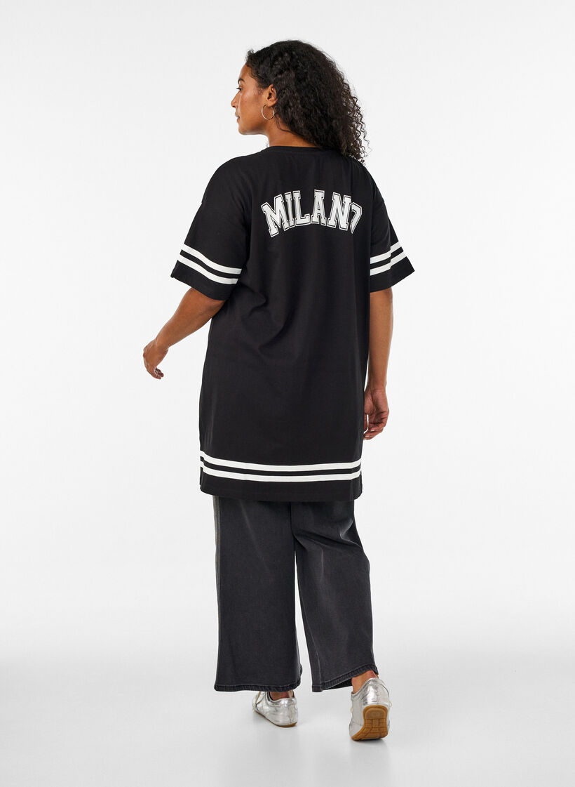 Kort T-shirtjurkje met sportieve details, Zwart, Model image number 2