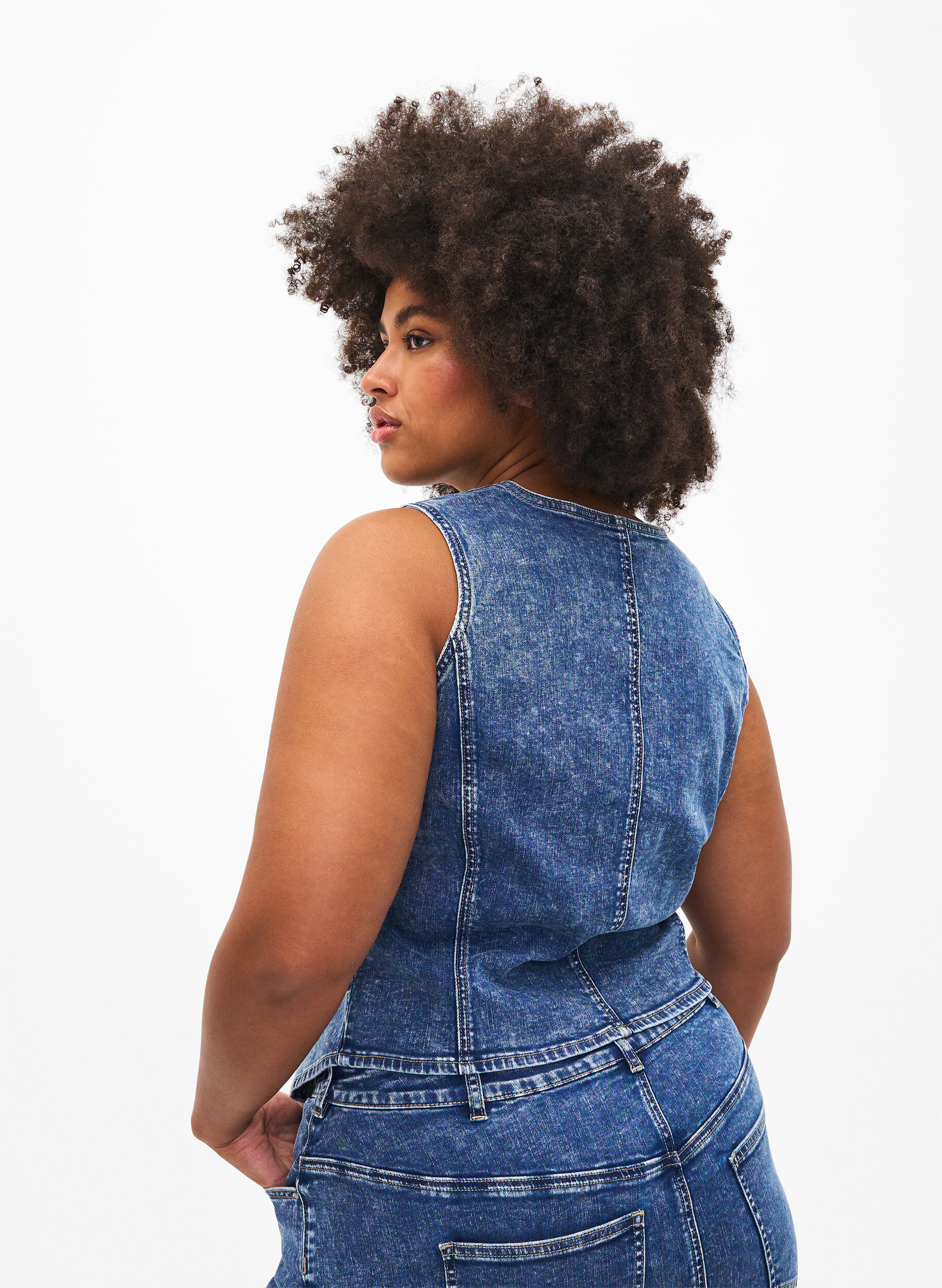 Zizzi Gilet slim fit en jean avec des boutons, Blue Denim, Model image number 1