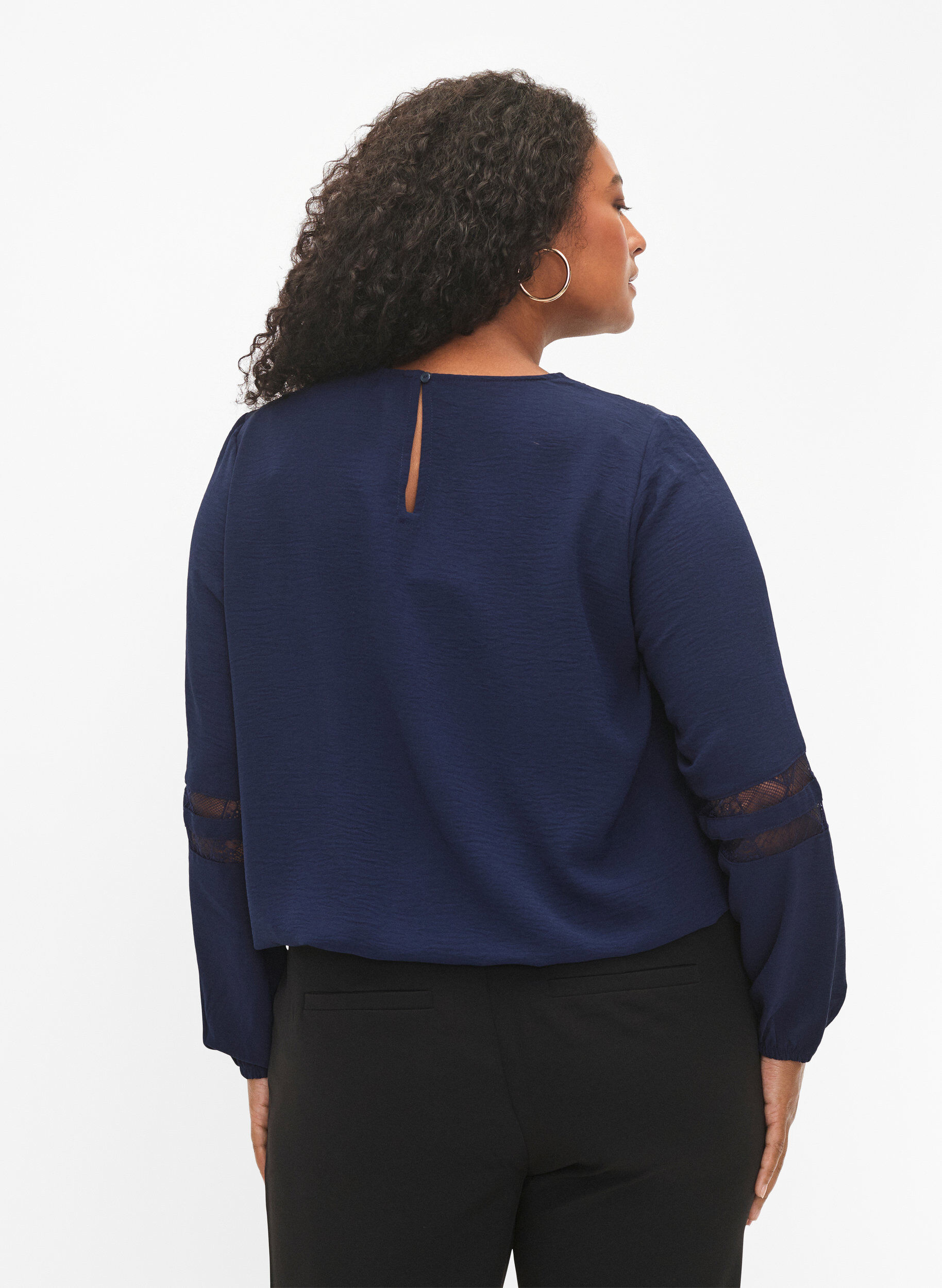 Zizzi Blouse &agrave; manches longues avec de la dentelle, Navy Blazer, Model image number 1