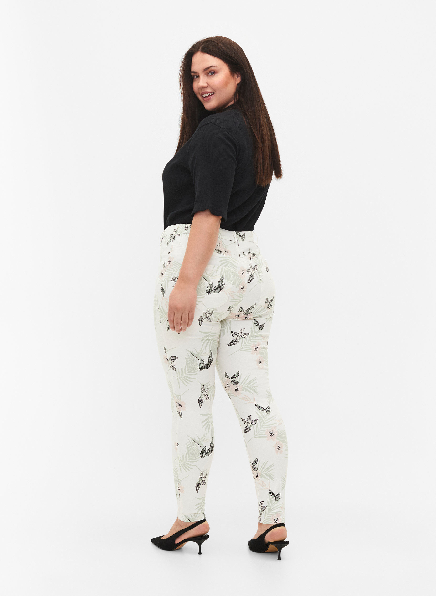 ZizziAmy jeans met hoge taille en bloemenprint, White Flower AOP L78, Model image number 1