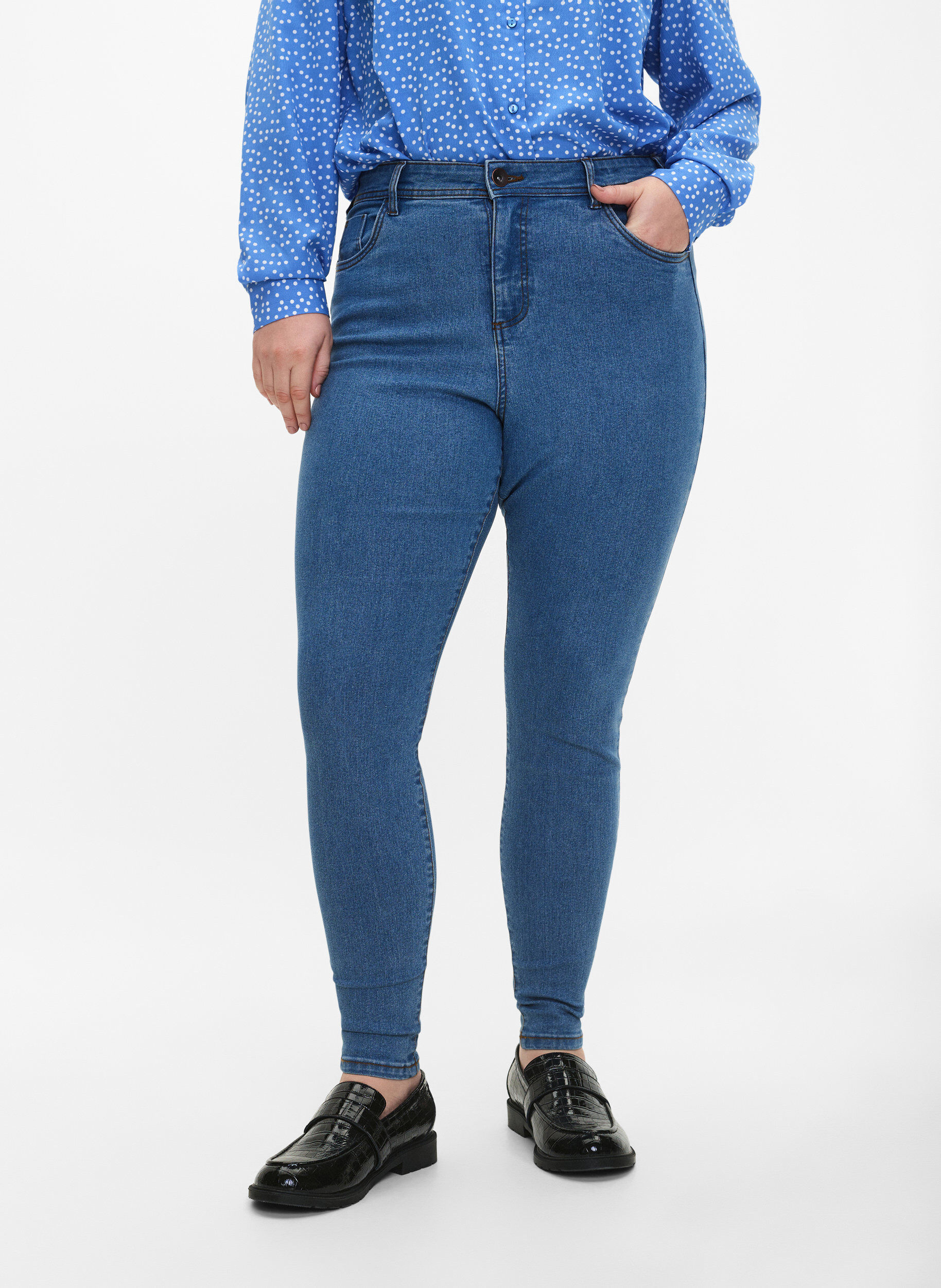 ZizziJeans avec coupe super slim, Bleu Clair, Model image number 2