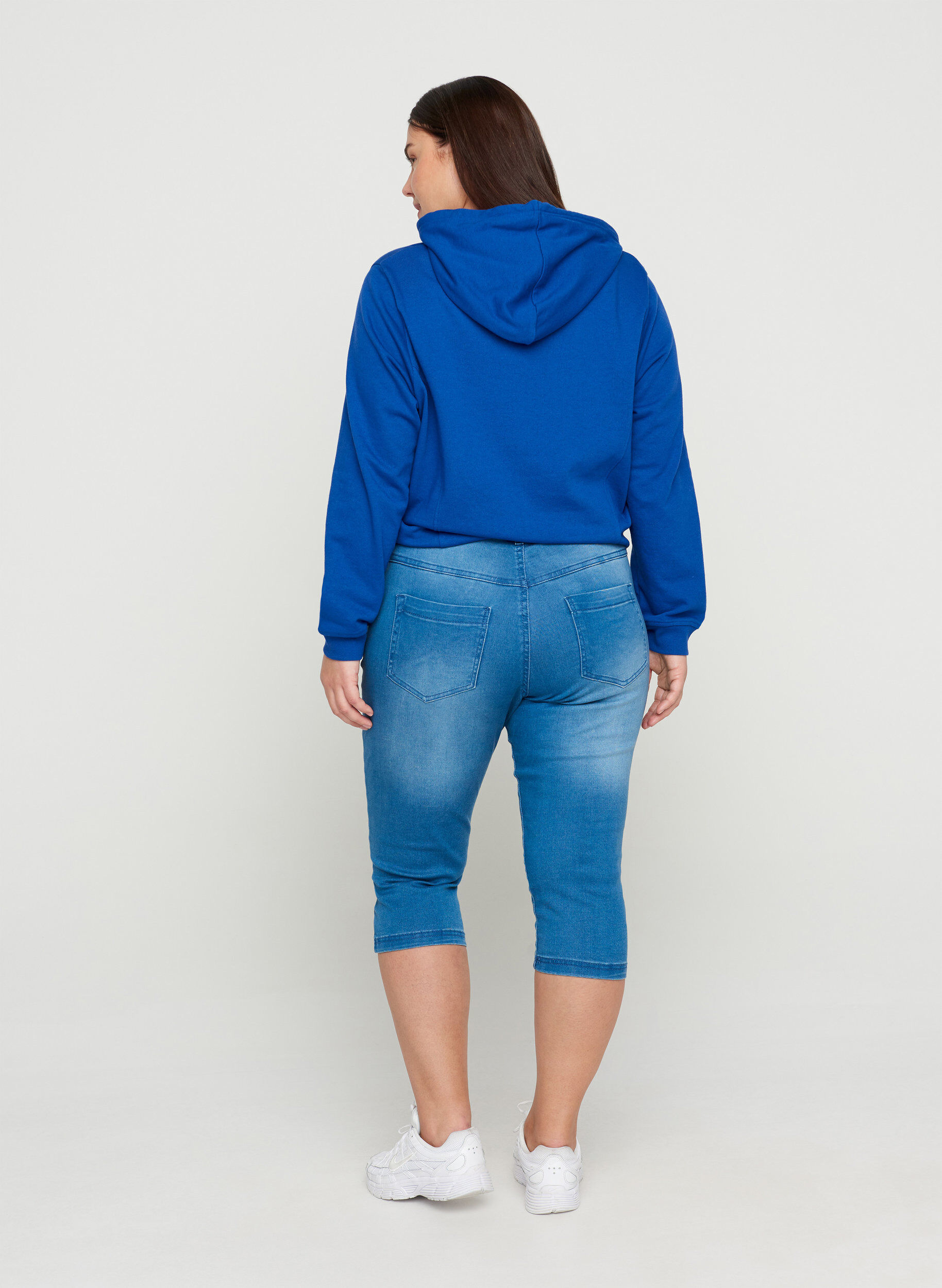ZizziSlim fit Emily capri jeans, Blauw, Model image number 1