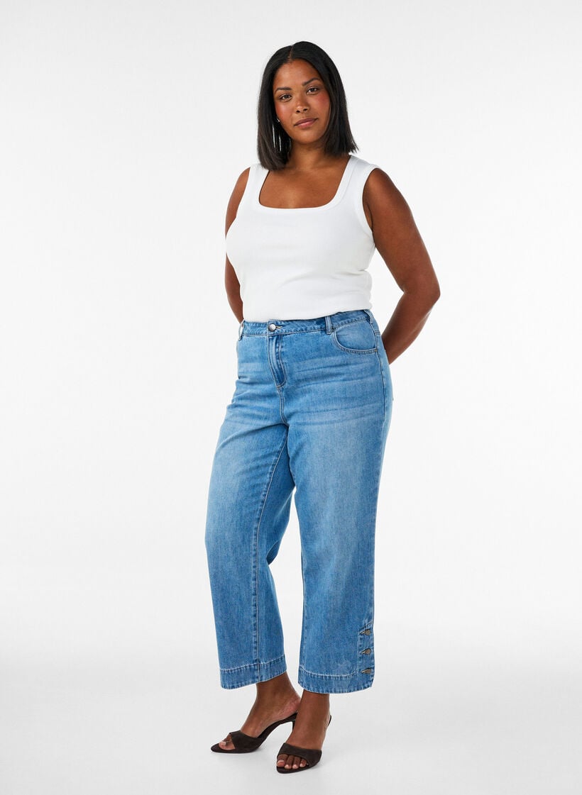 Jean cropped Kiana &agrave; coupe droite avec d&eacute;tails boutonn&eacute;s, Bleu Clair, Model image number 0