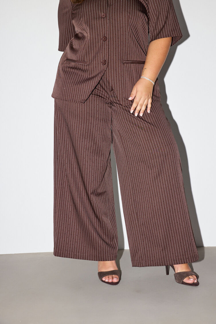 Pantalon coupe amples &agrave; rayures tennis avec strass, Marron, Model image number 2