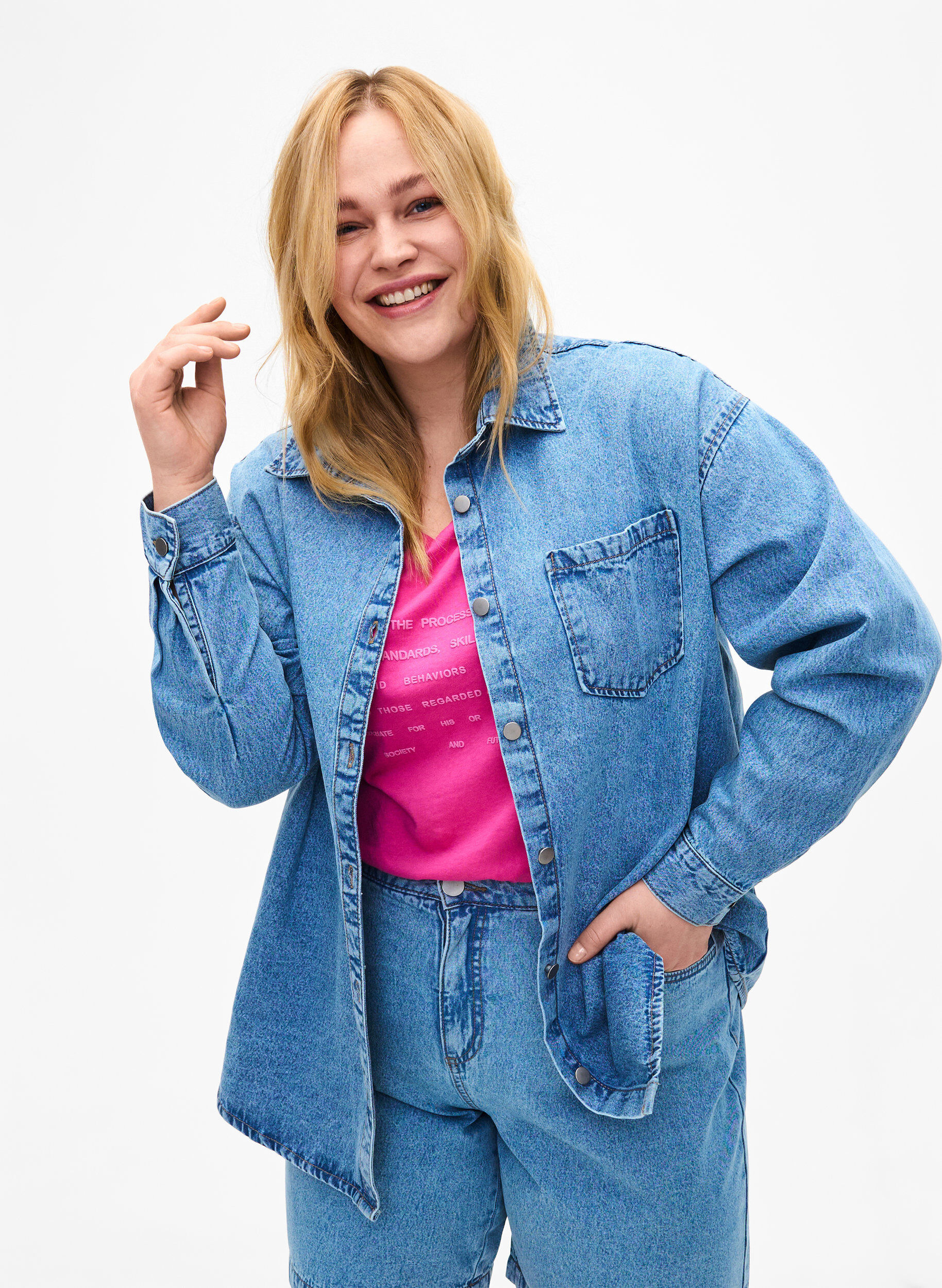 ZizziSoepelvallend denim overhemd met borstzak, Light blue denim, Model image number 0