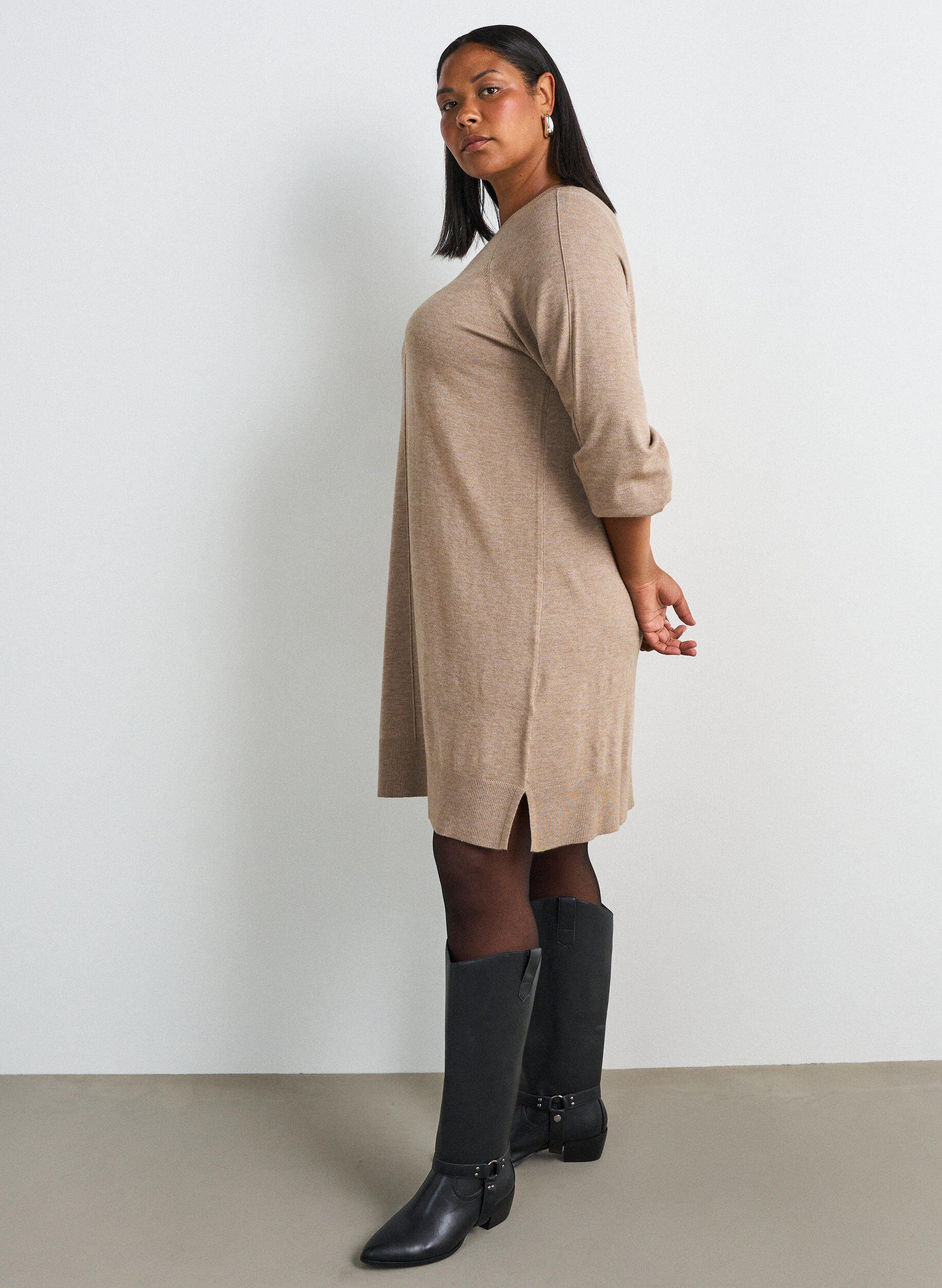 ZizziRobe courte en maille &agrave; manches raglan et couture centrale, Beige, Model image number 3