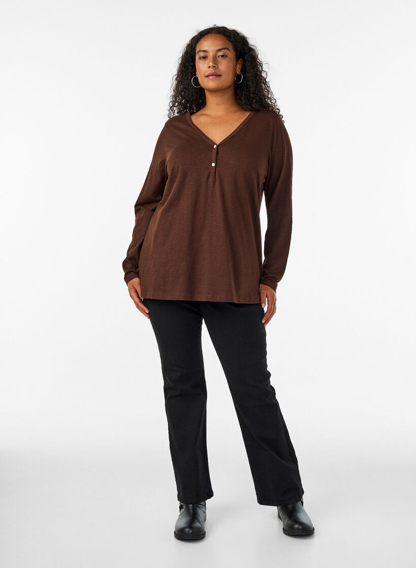 T-shirt &agrave; manches longues avec col V et boutons, Marron, Model image number 1