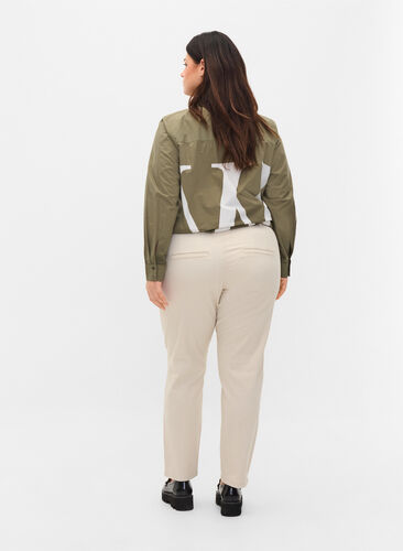Pantalon chino classique avec poches, Sand, Model image number 1