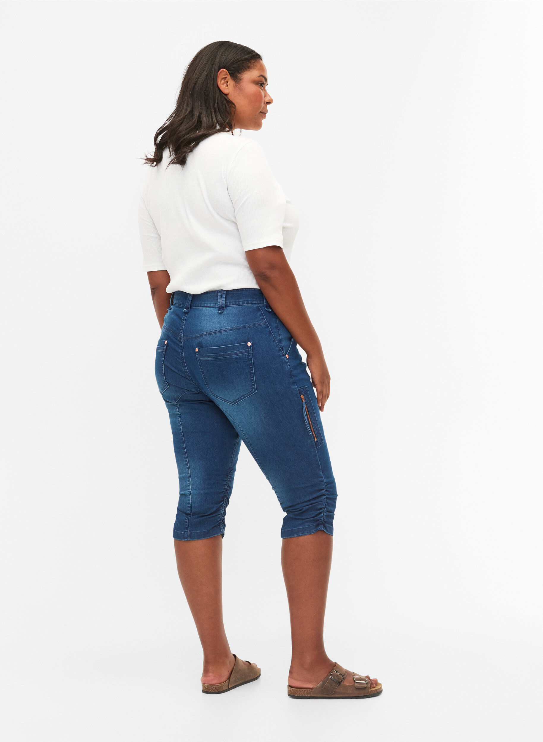 Zizzi Jean capri coupe slim avec poches, Bleu, Model image number 2