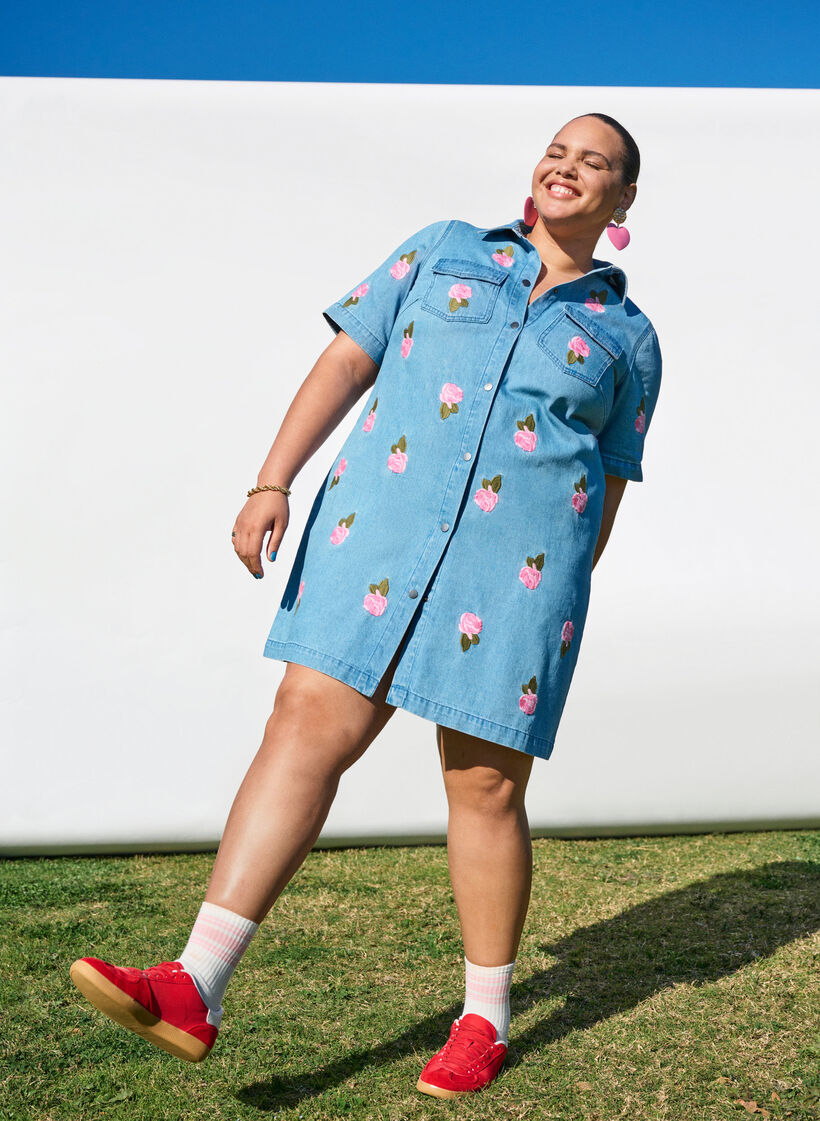 Robe courte en denim avec broderies florales, LBD w. Flower, Image image number 0