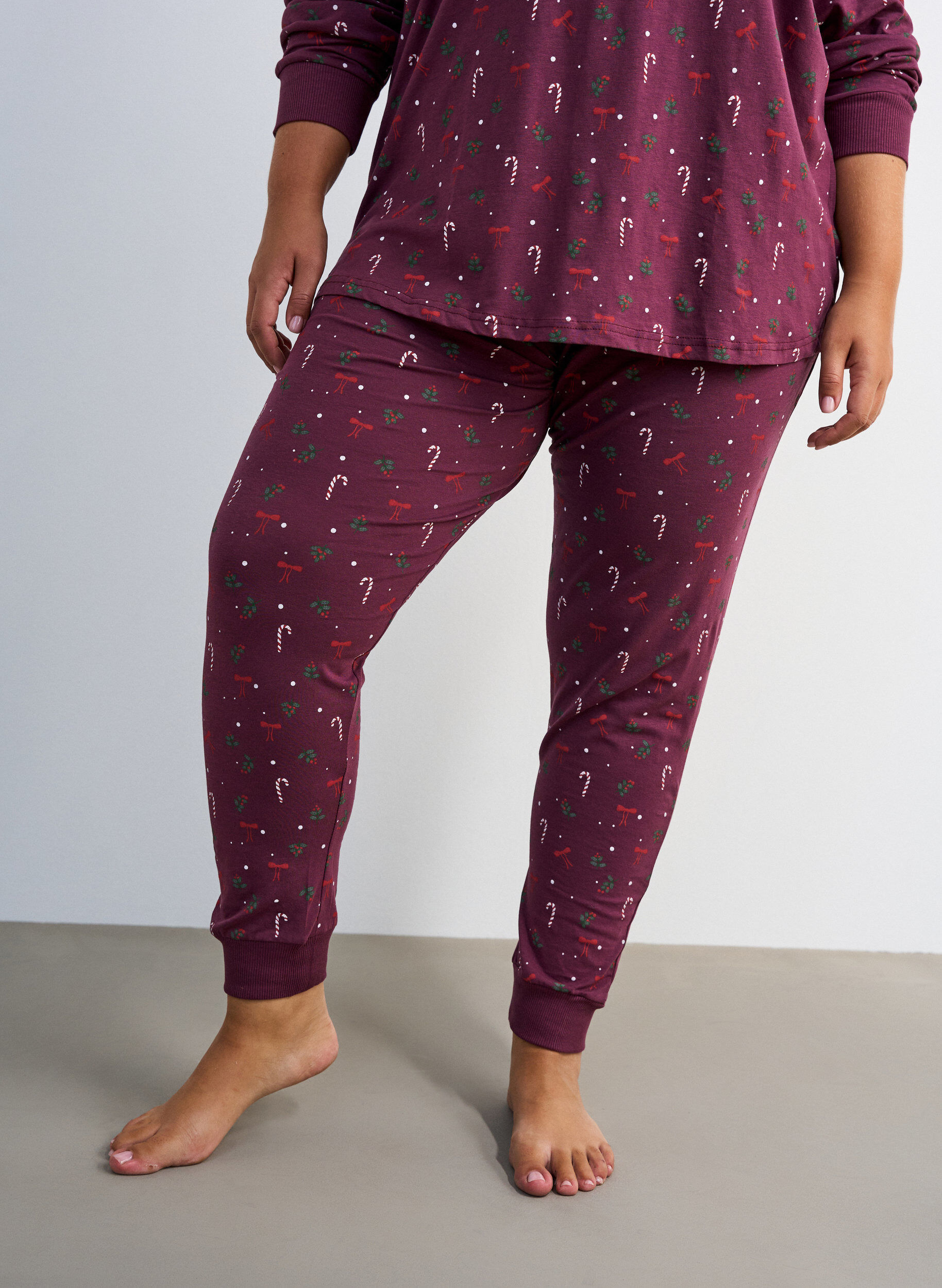 ZizziBas de pyjama imprim&eacute;, Bordeaux fonc&eacute;, Model image number 2