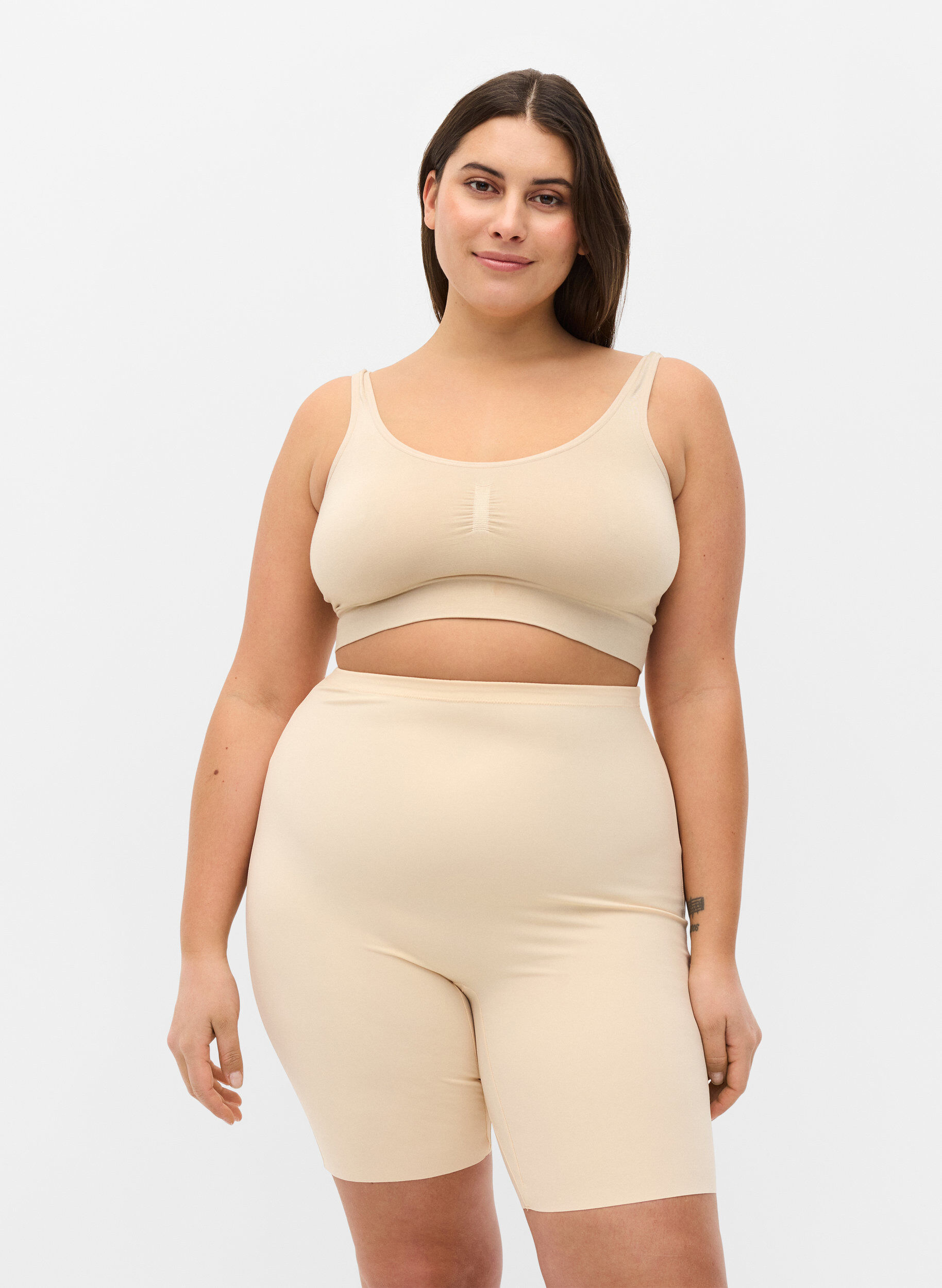 Short shapewear l&eacute;ger &agrave; taille haute, Beige, Model