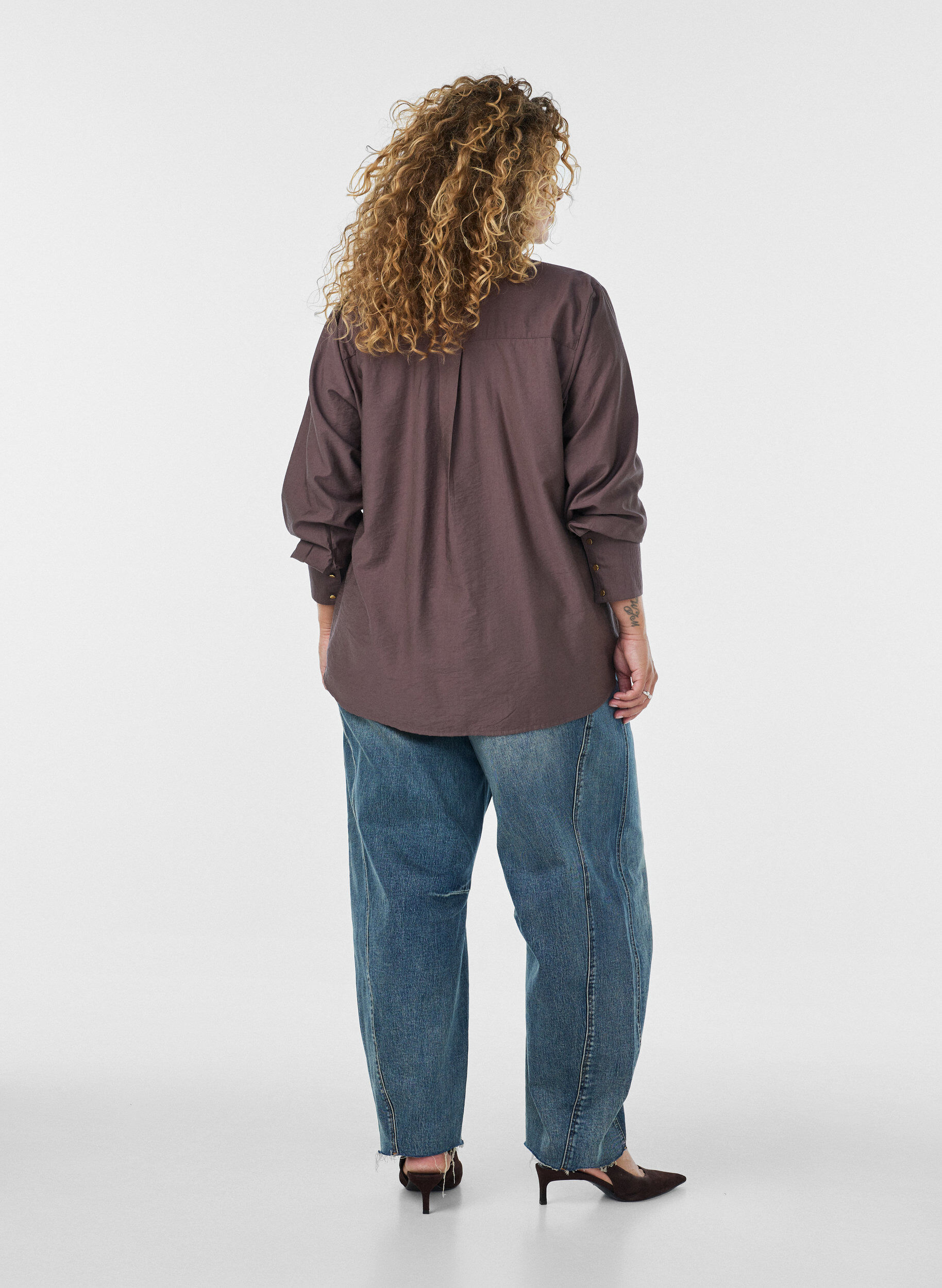 ZizziChemise en viscose avec des boutons dor&eacute;s, Marron, Model image number 2