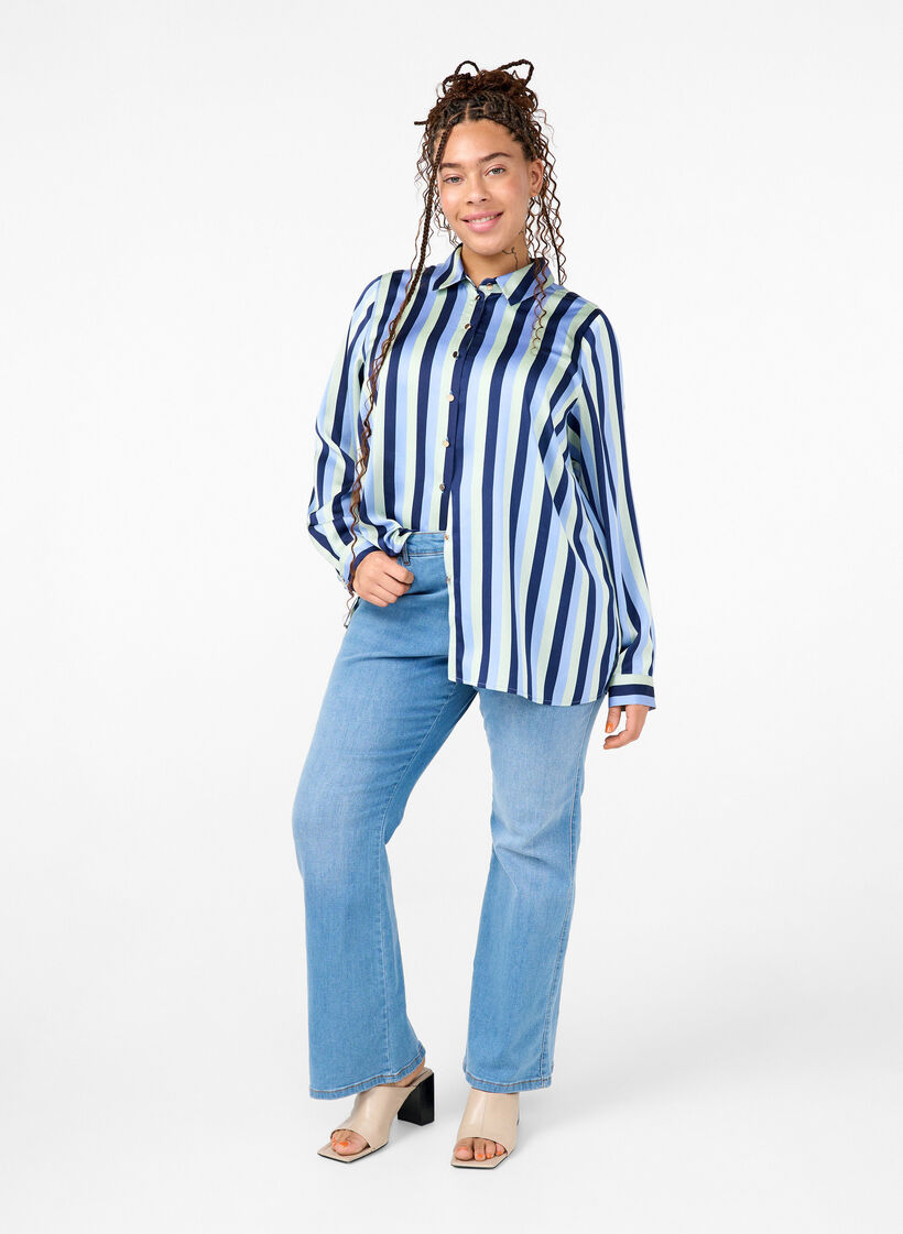 Chemises en satin rayé, Blue Stripe, Model image number 2