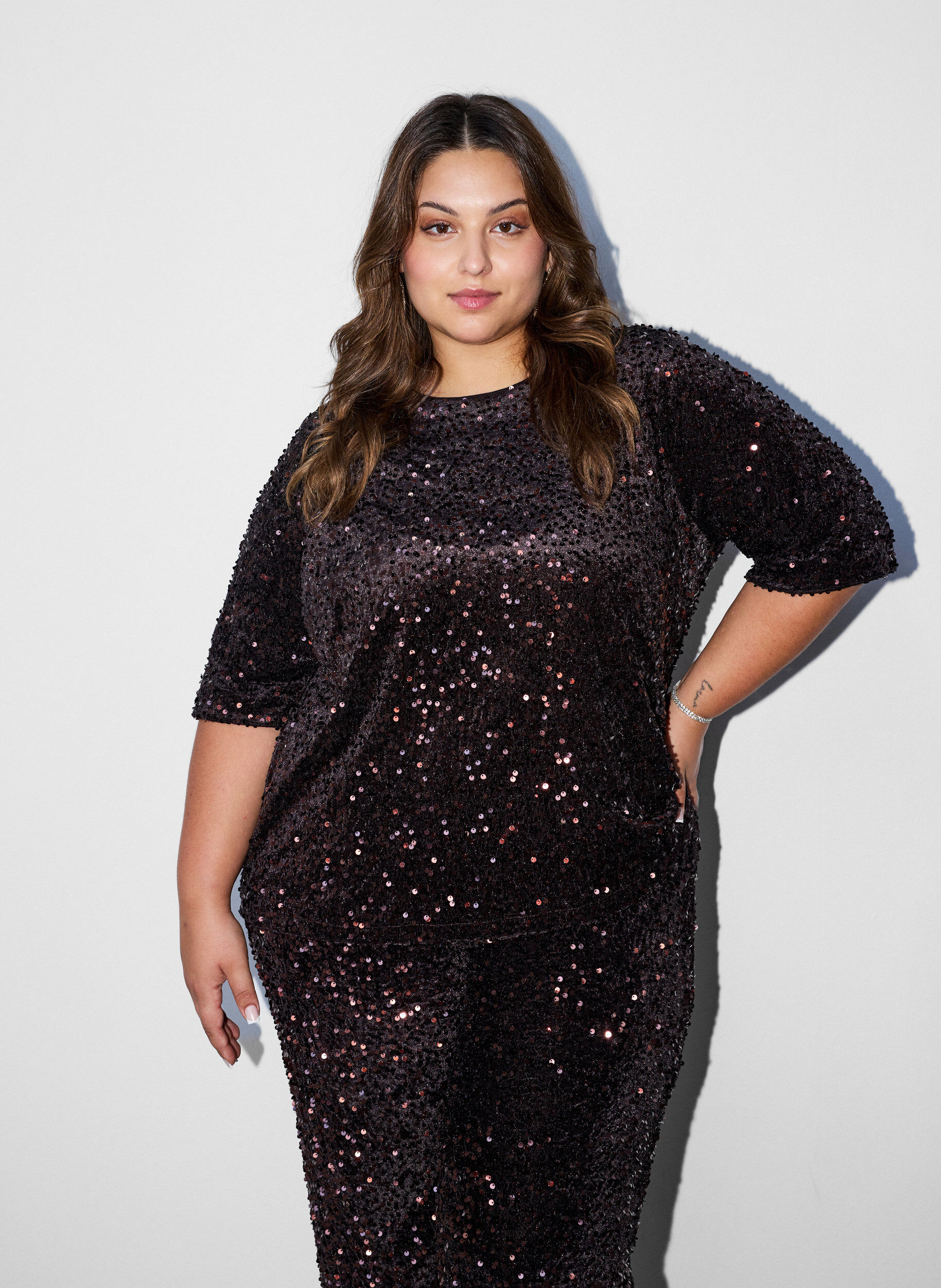 ZizziPaillettenblouse met mouwen tot de elleboog, Bruin, Model image number 0
