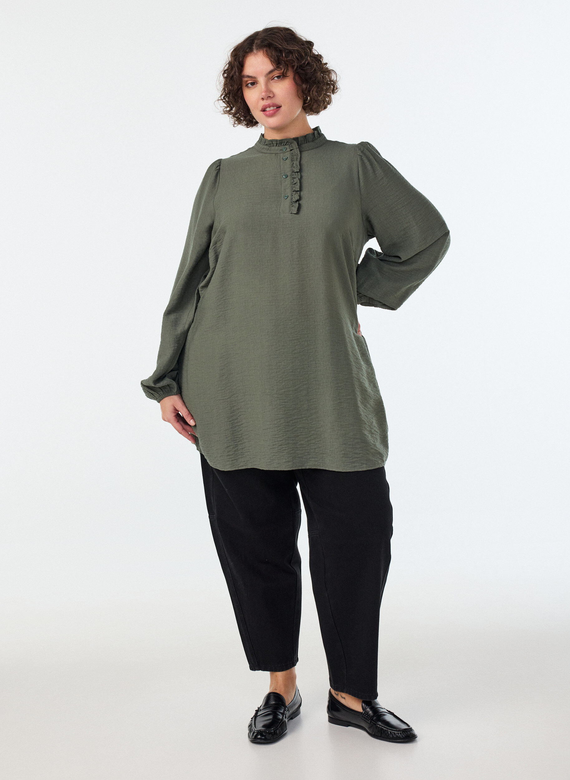 ZizziViscose tuniek met ruches en knopen, Groen, Model image number 1