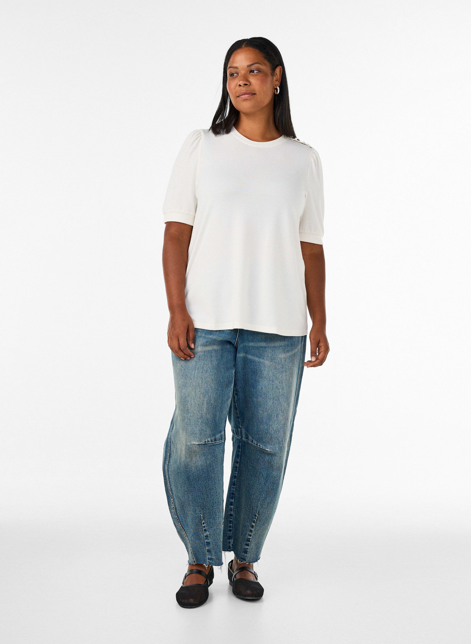 ZizziChemisier avec d&eacute;tails boutons et manches courtes bouffantes, Beige, Model image number 1