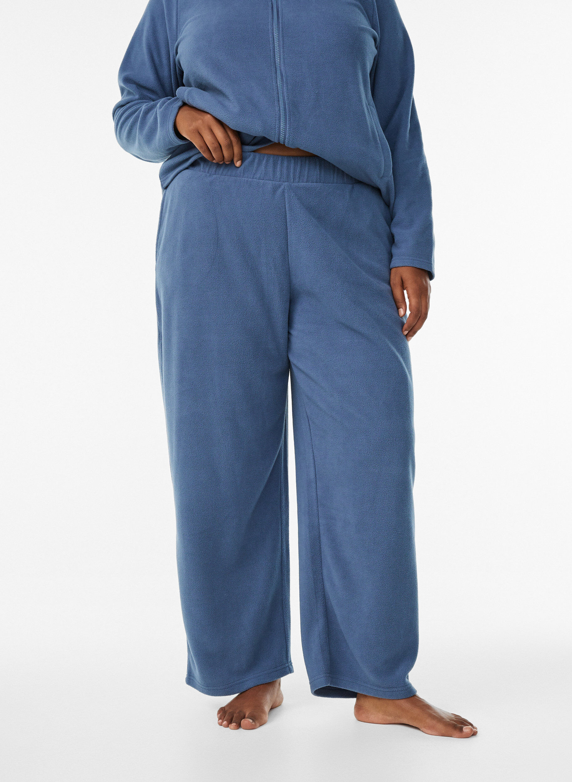 ZizziHigh-waist fleecetrousers met zakken, Blauw, Model image number 2