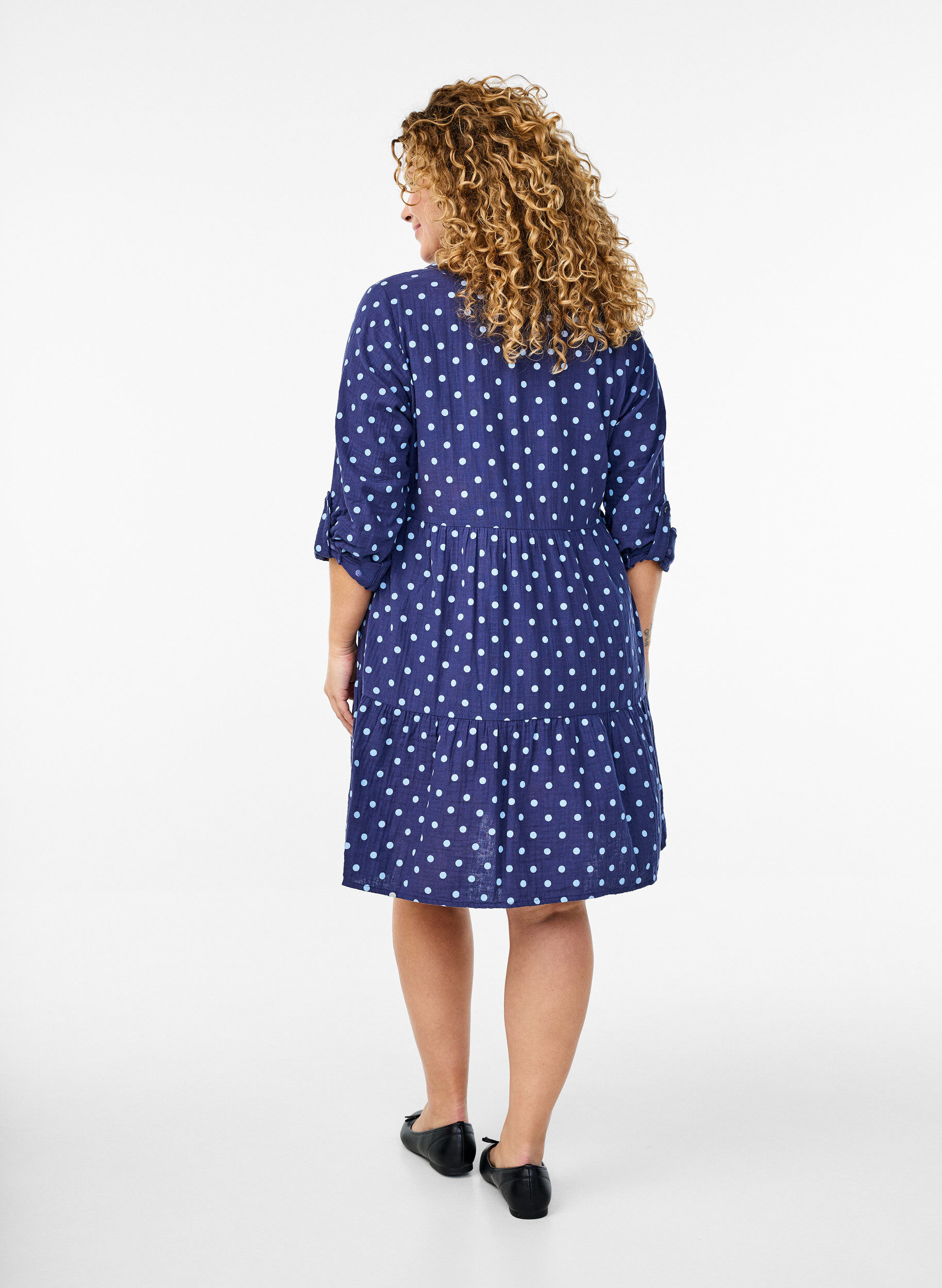 Zizzi Robe courte en mousseline de coton &agrave; motif, Bleu, Model image number 2