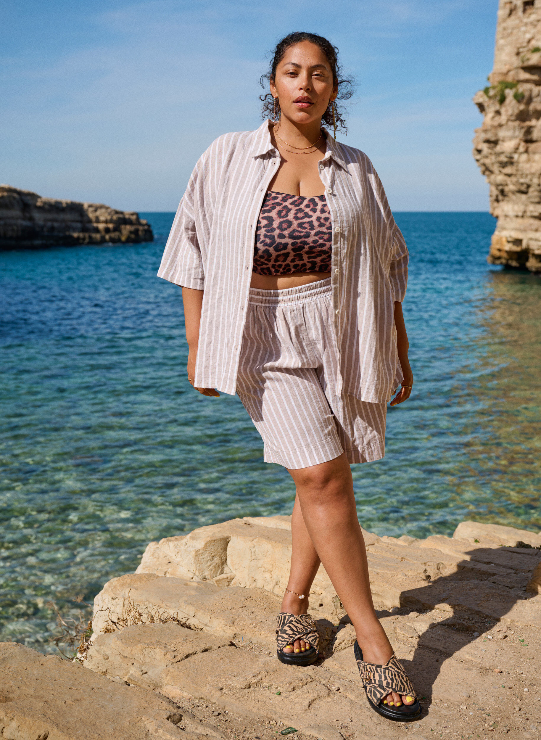 ZizziGestreepte korte broek van linnen en viscose, Beige, Image image number 0