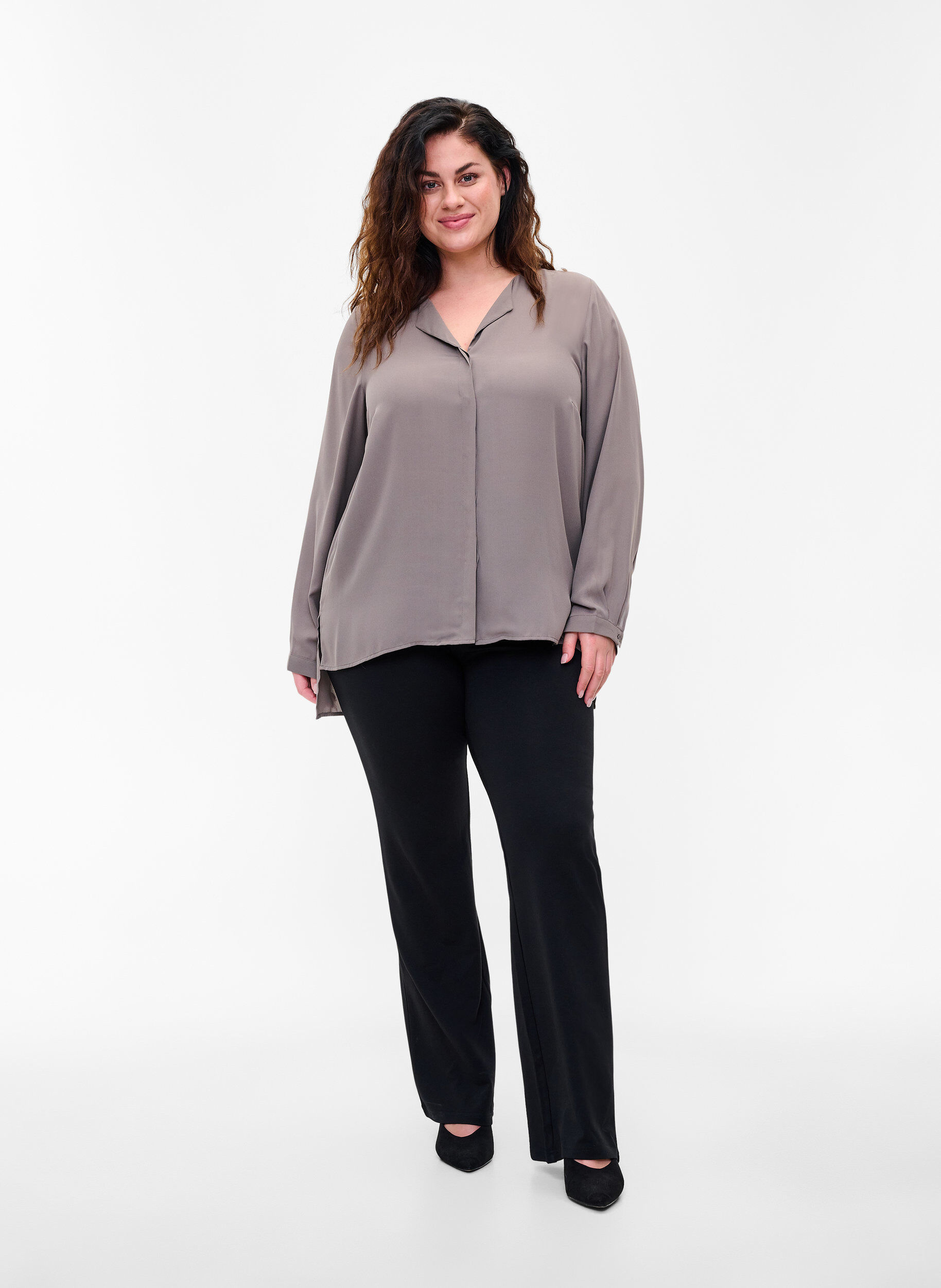 ZizziEffen kleur overhemd met v-hals, Falcon, Model image number 2