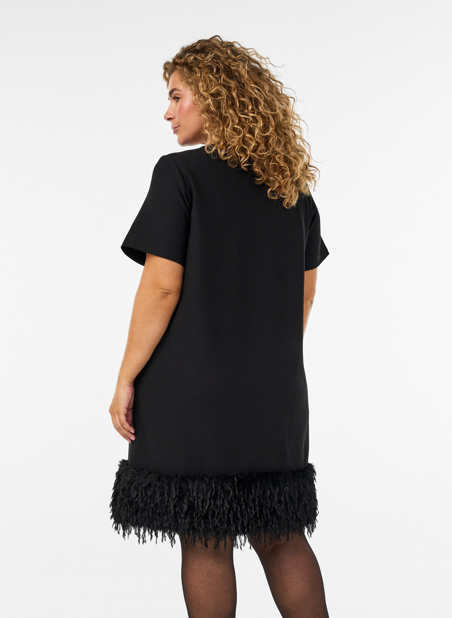 ZizziKorte jersey jurk met verenkant, Zwart, Model image number 2