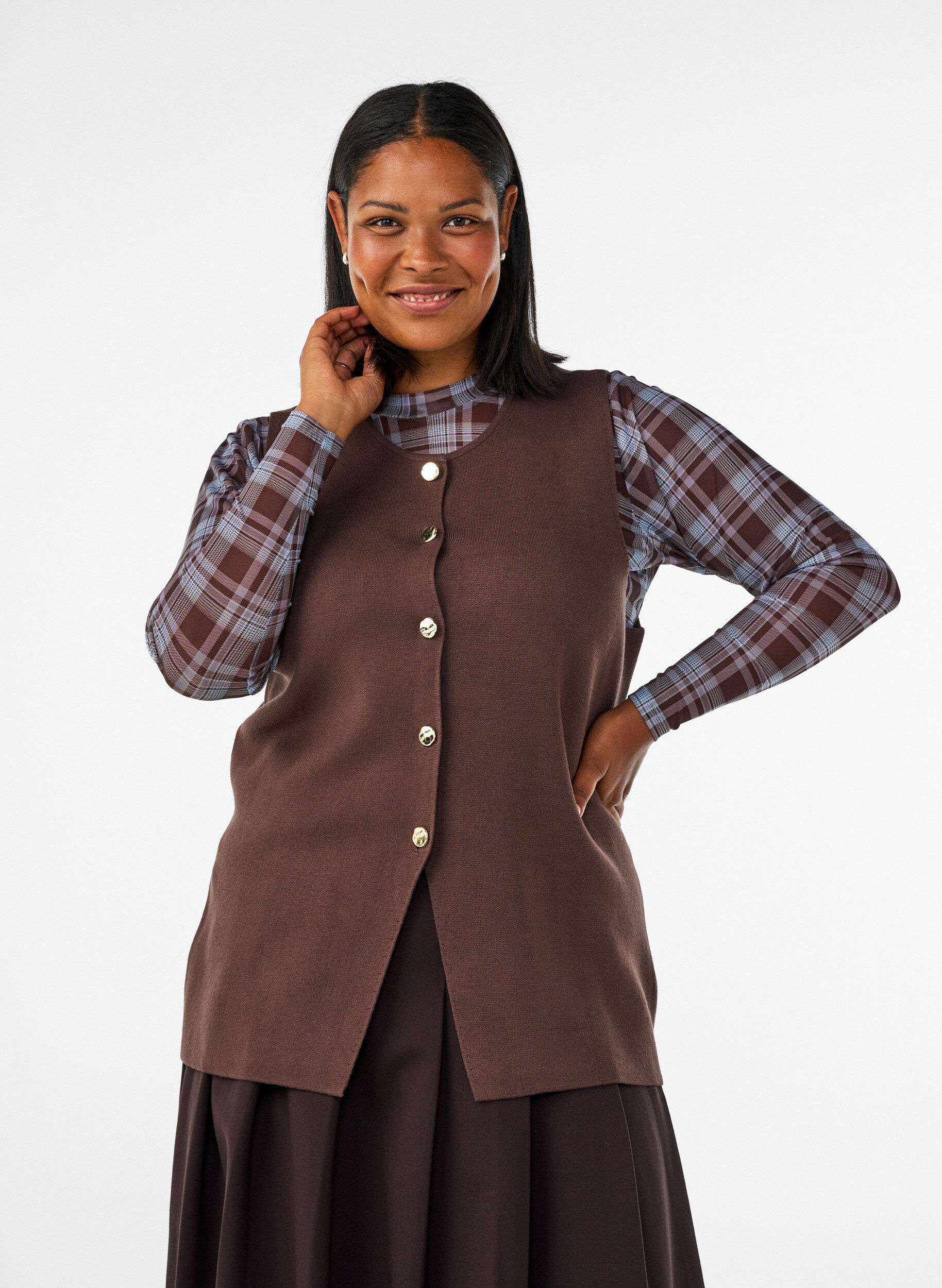 Mouwloze breisel vest met decoratieve knopen, Bruin, Model