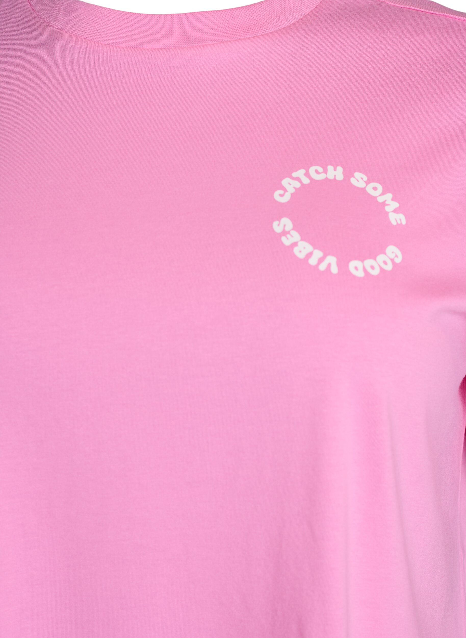 Zizzi T-shirt en coton biologique avec motif de texte, Rose, Packshot image number 2