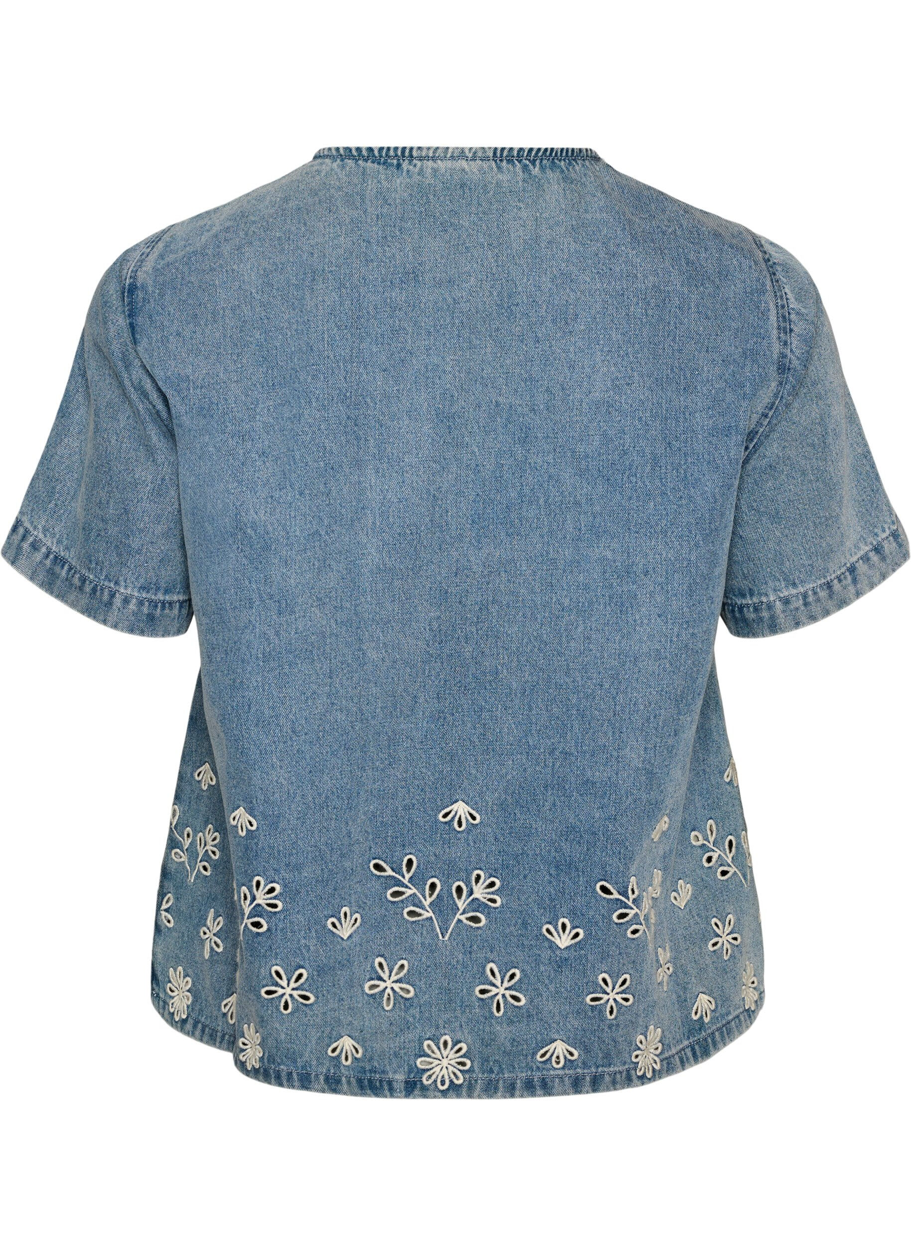 Zizzi Blouse en jean &agrave; manches courtes avec broderie anglaise, Bleu Clair, Packshot image number 1