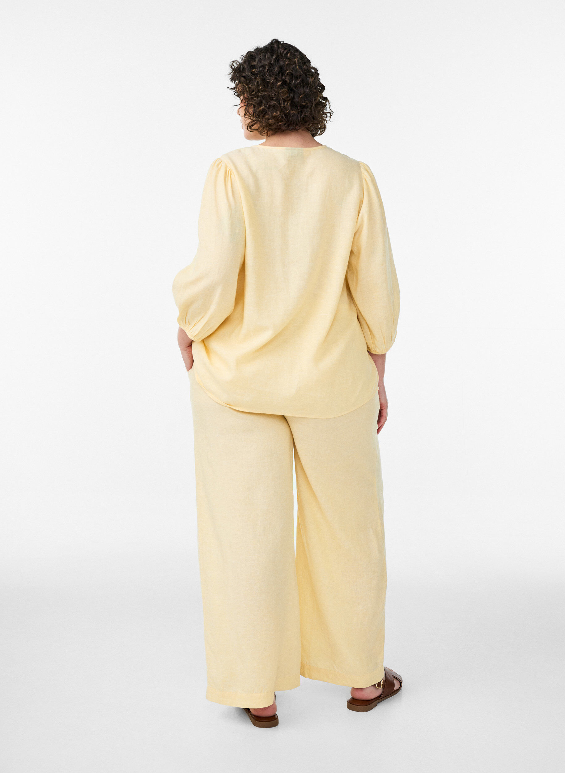 ZizziPantalon large en lin et viscose, Jaune clair, Model image number 1