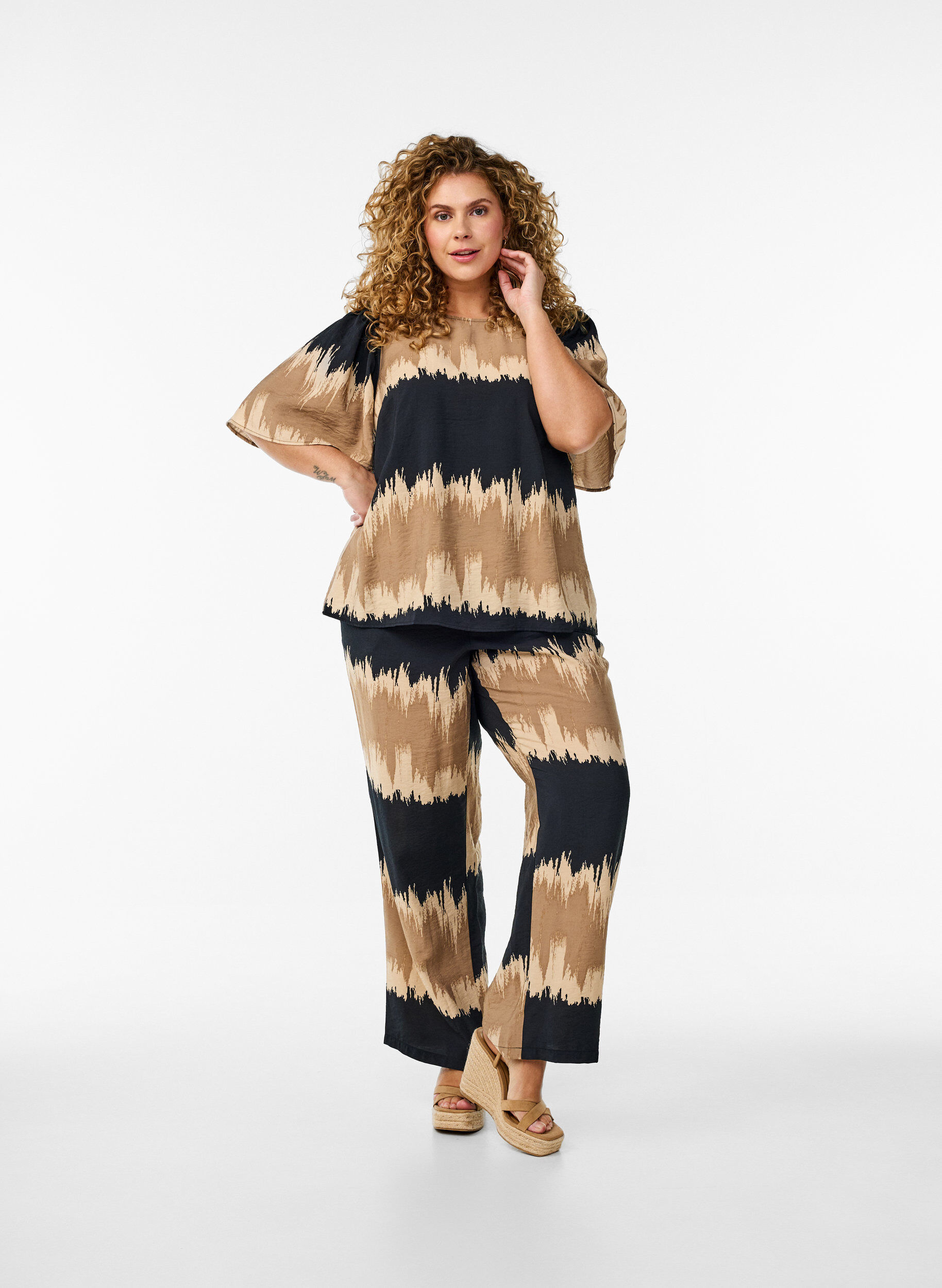 ZizziLosse broek met grafische print, Zwart, Model image number 0