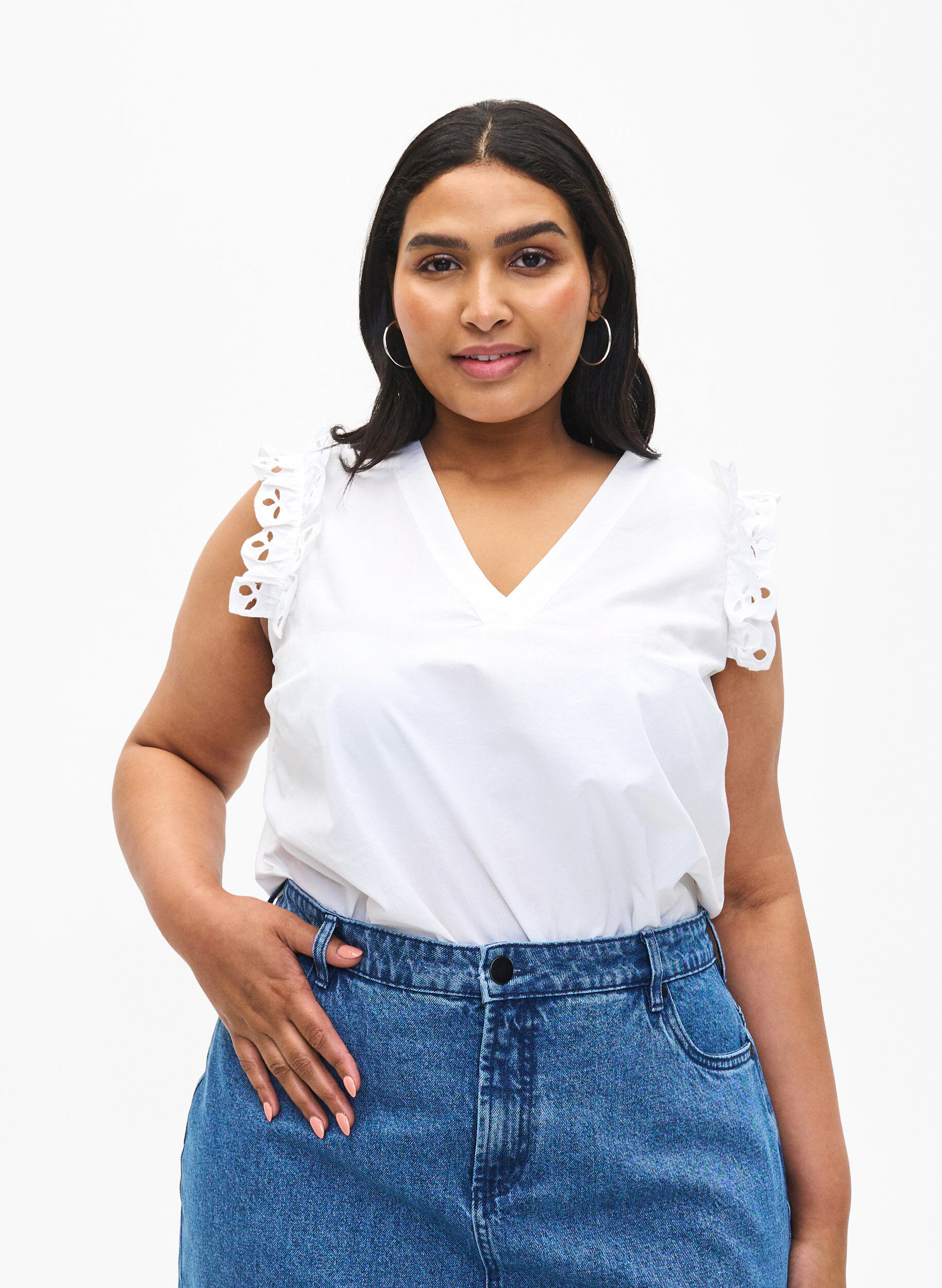 Zizzi Top en coton sans manches avec volants, Blanc, Model image number 0