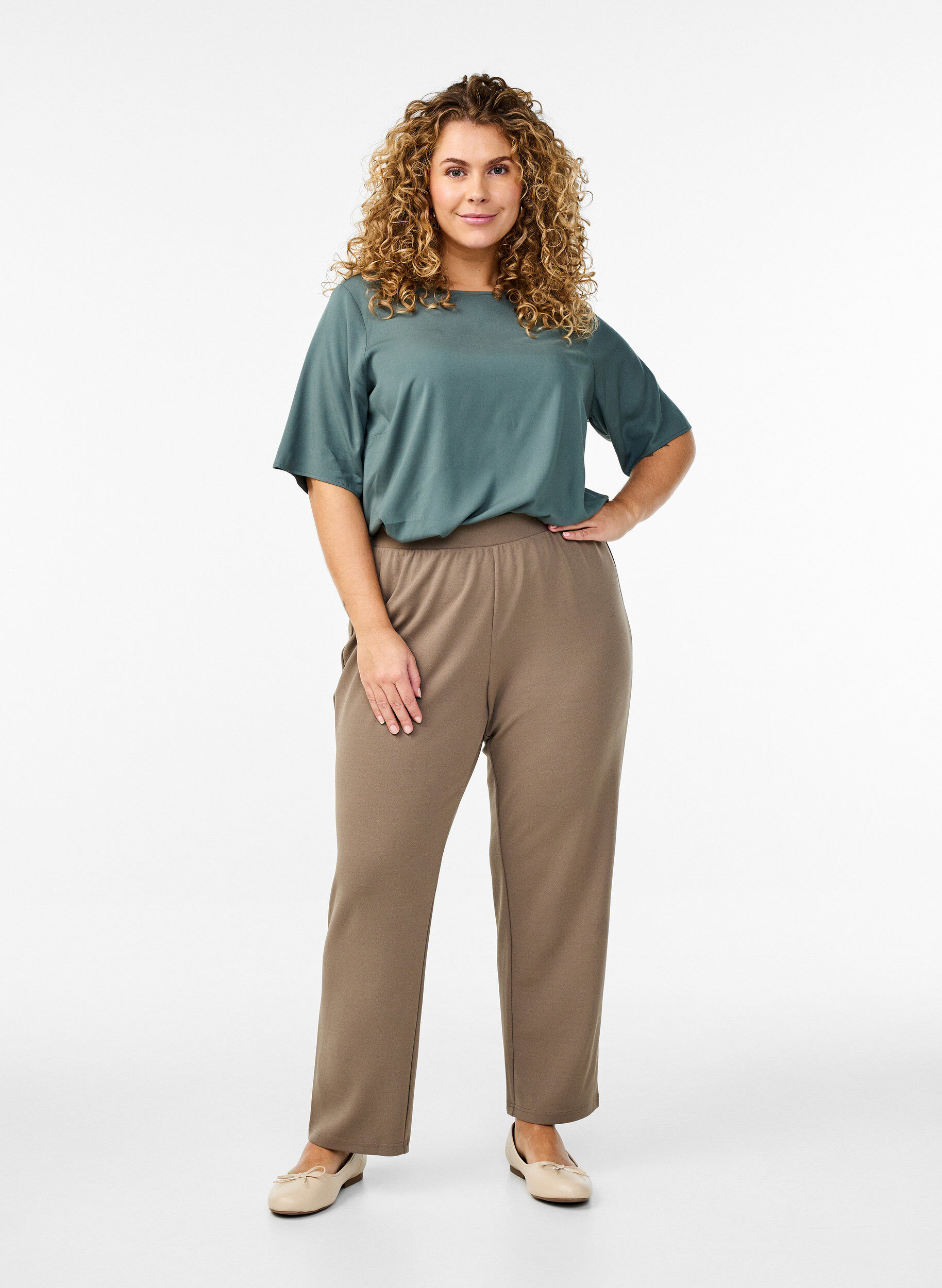 Zizzi Pantalon &agrave; coupe droite, Beige, Model image number 0