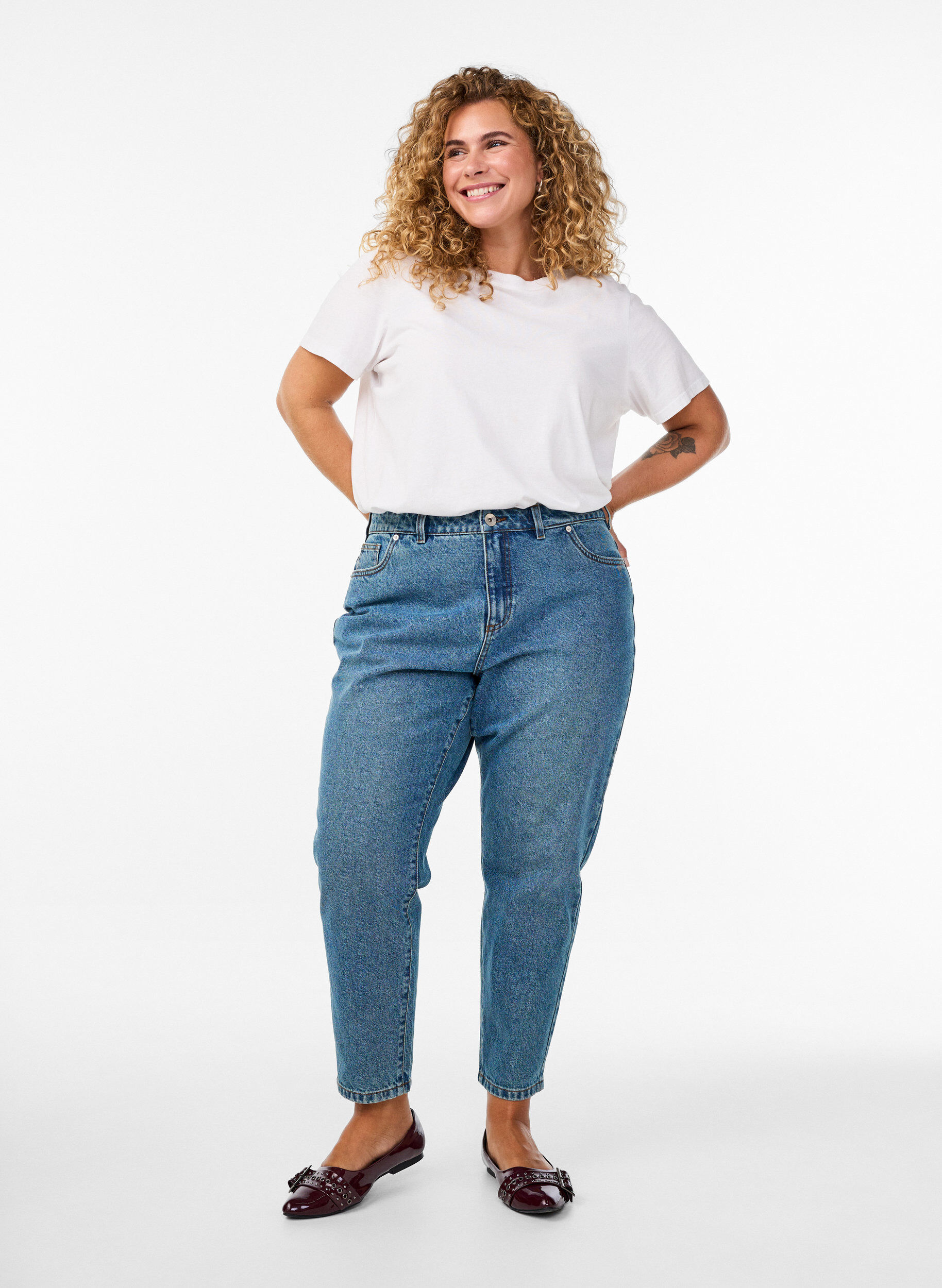 ZizziMille Mom Fit Jeans met hoge taille, Blauw, Model image number 0