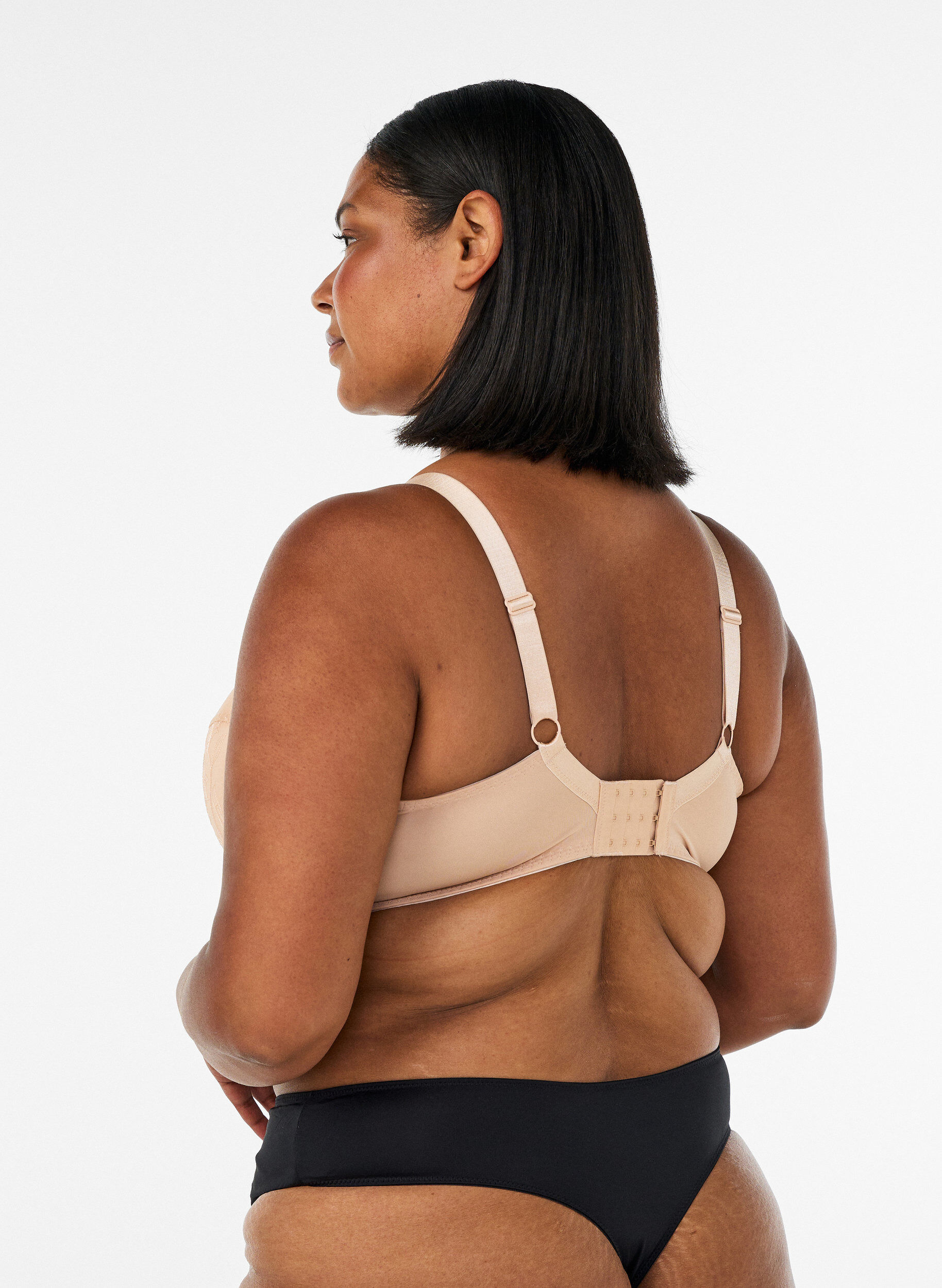 ZizziSoutien-gorge rembourr&eacute; en dentelle avec armatures, Beige, Model image number 2