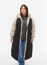 Veste d'hiver longue à capuche avec blocs de couleurs, Black Comb, Model