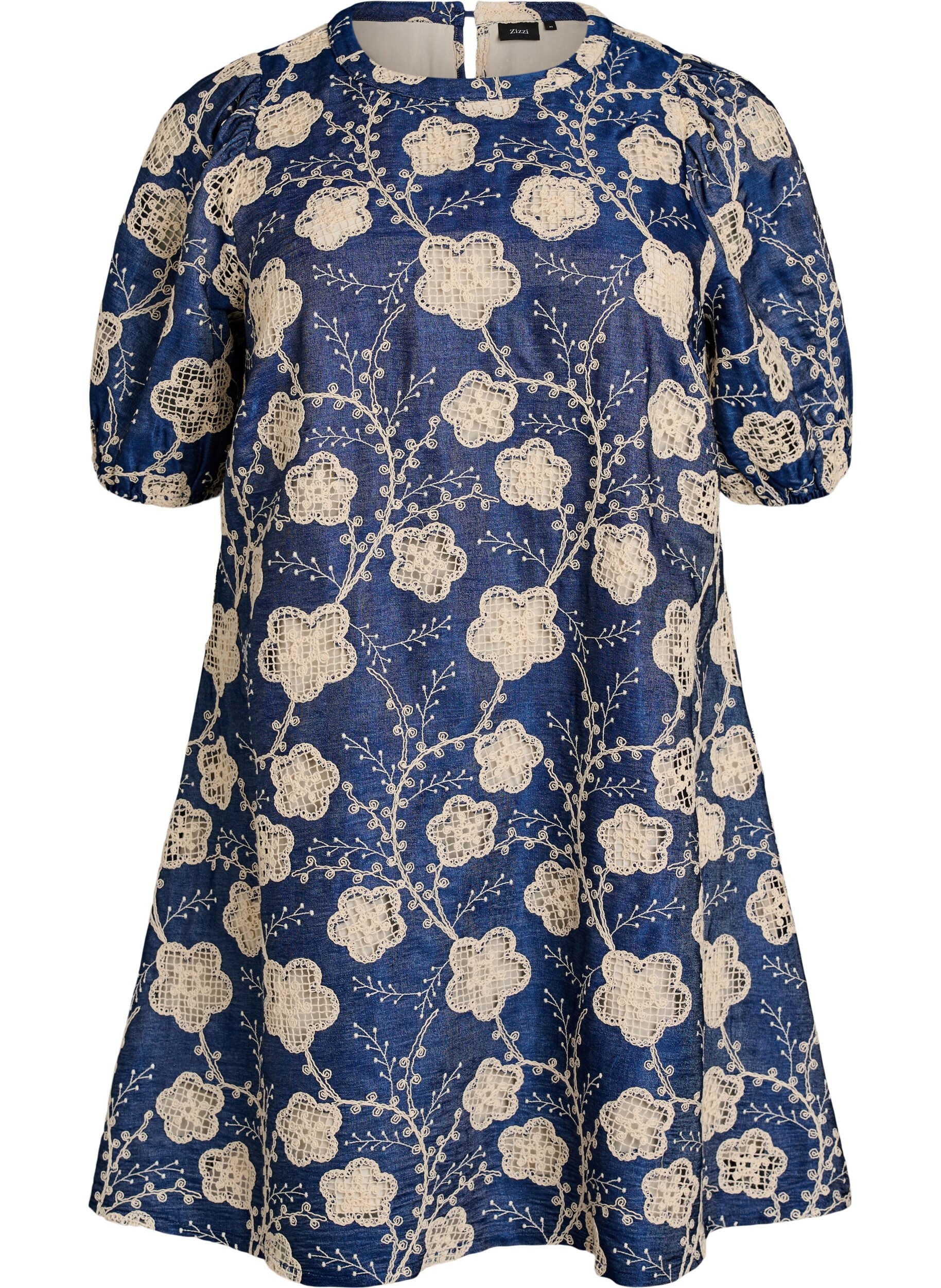 Zizzi Robe courte &agrave; coupe &eacute;vas&eacute;e avec un motif brod&eacute;, Bleu, Packshot image number 0