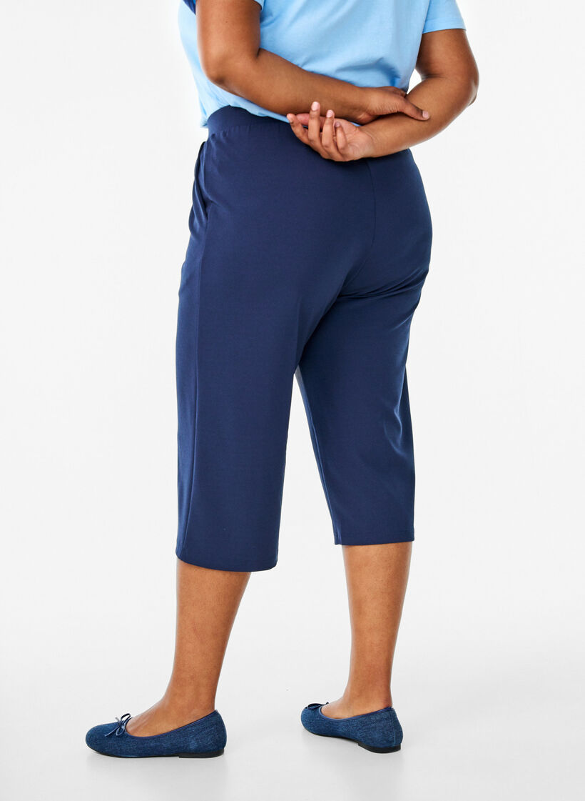 FLASH - Hoog getailleerde kniebroek met losse pasvorm, Blauw, Model image number 1