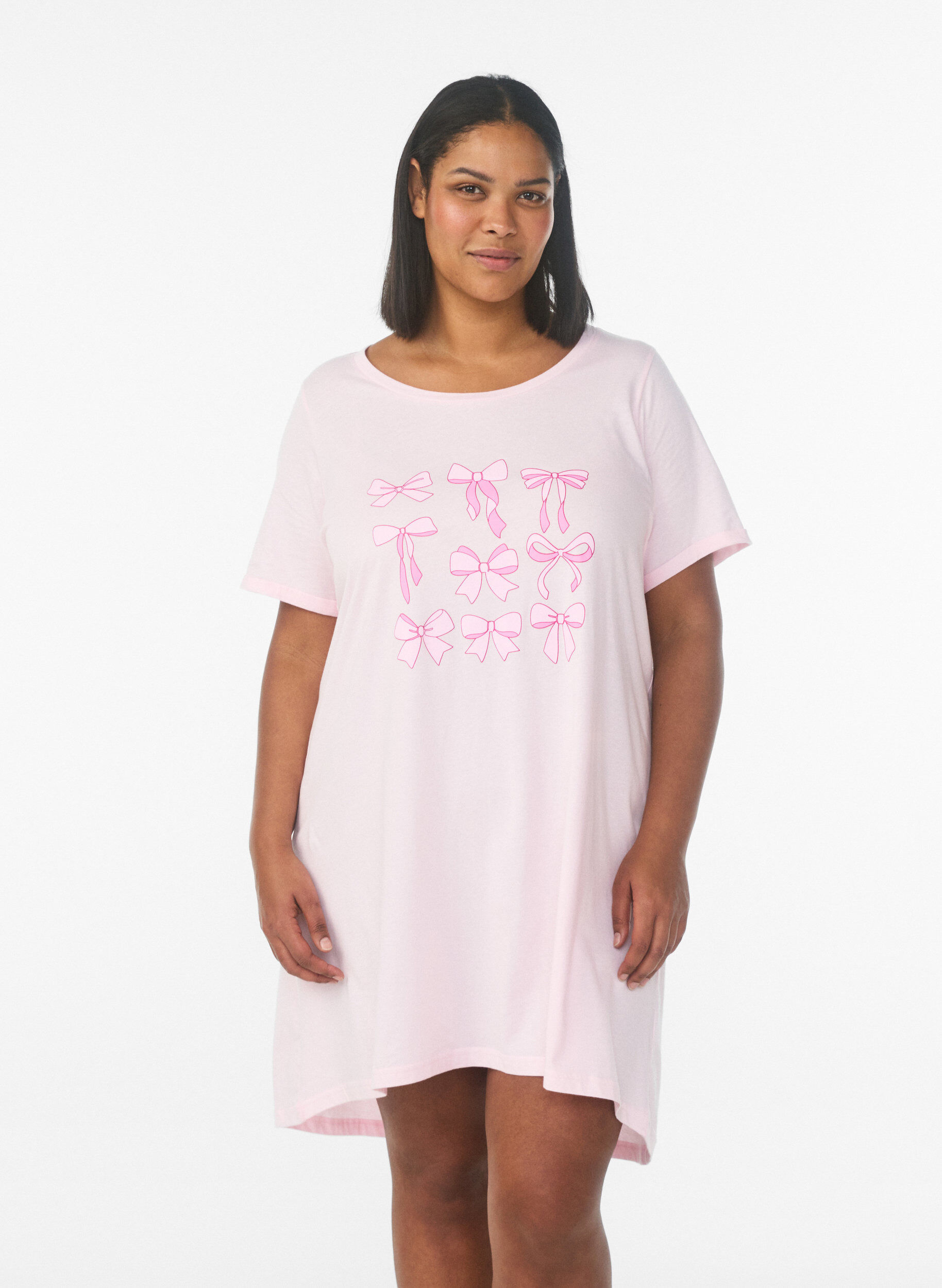 Nachtjapon met korte mouwen van biologisch katoen, Roze, Model