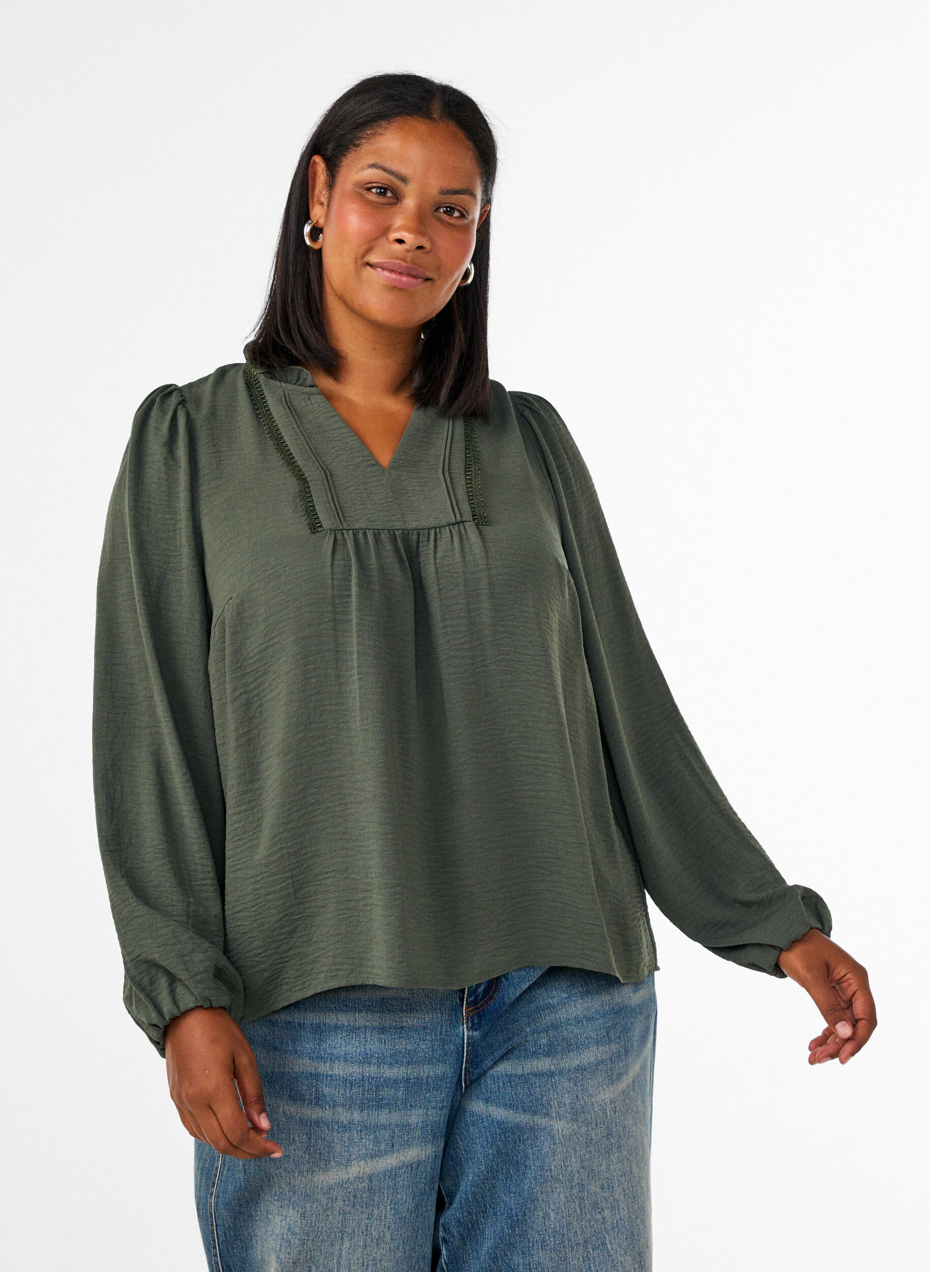 Blouse met V-hals en gehaakte sierband, Groen, Model