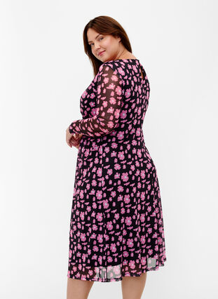 Robe en maille florale à manches longues, Black Pink AOP, Model image number 1