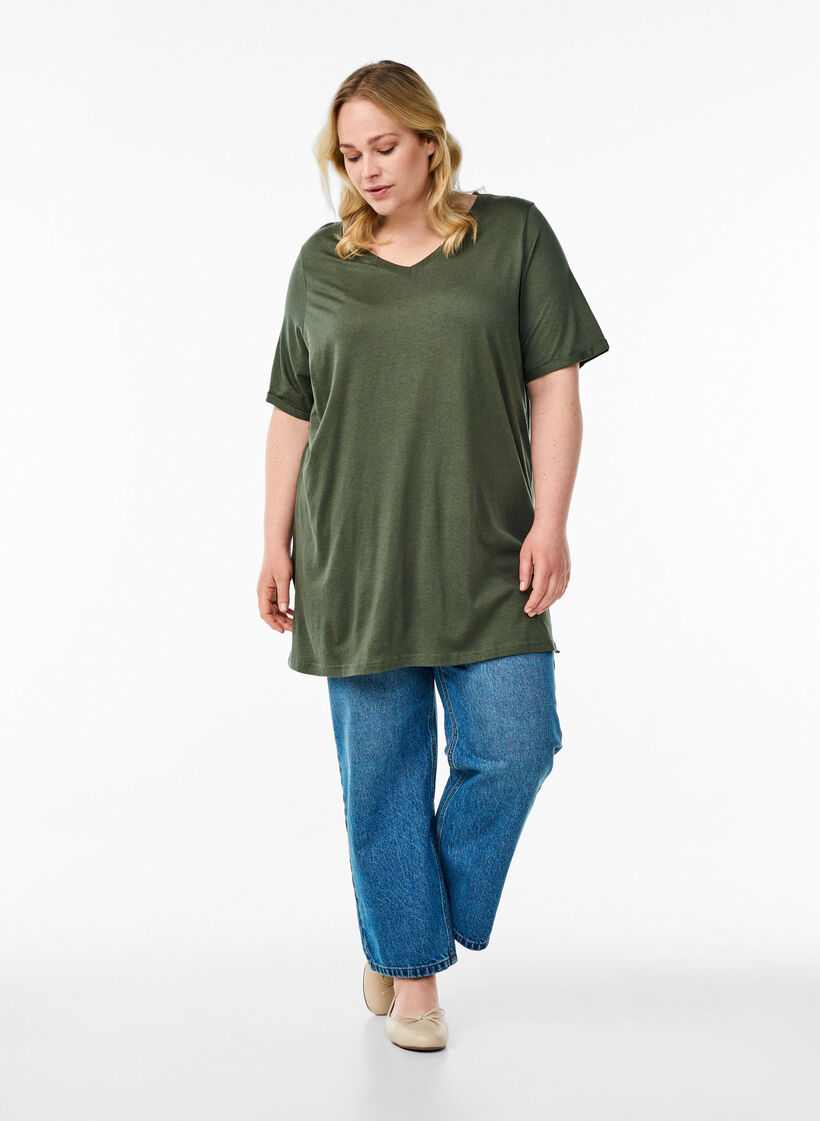 Enkelkleurig oversized T-shirt met V-hals, Groen, Model image number 1