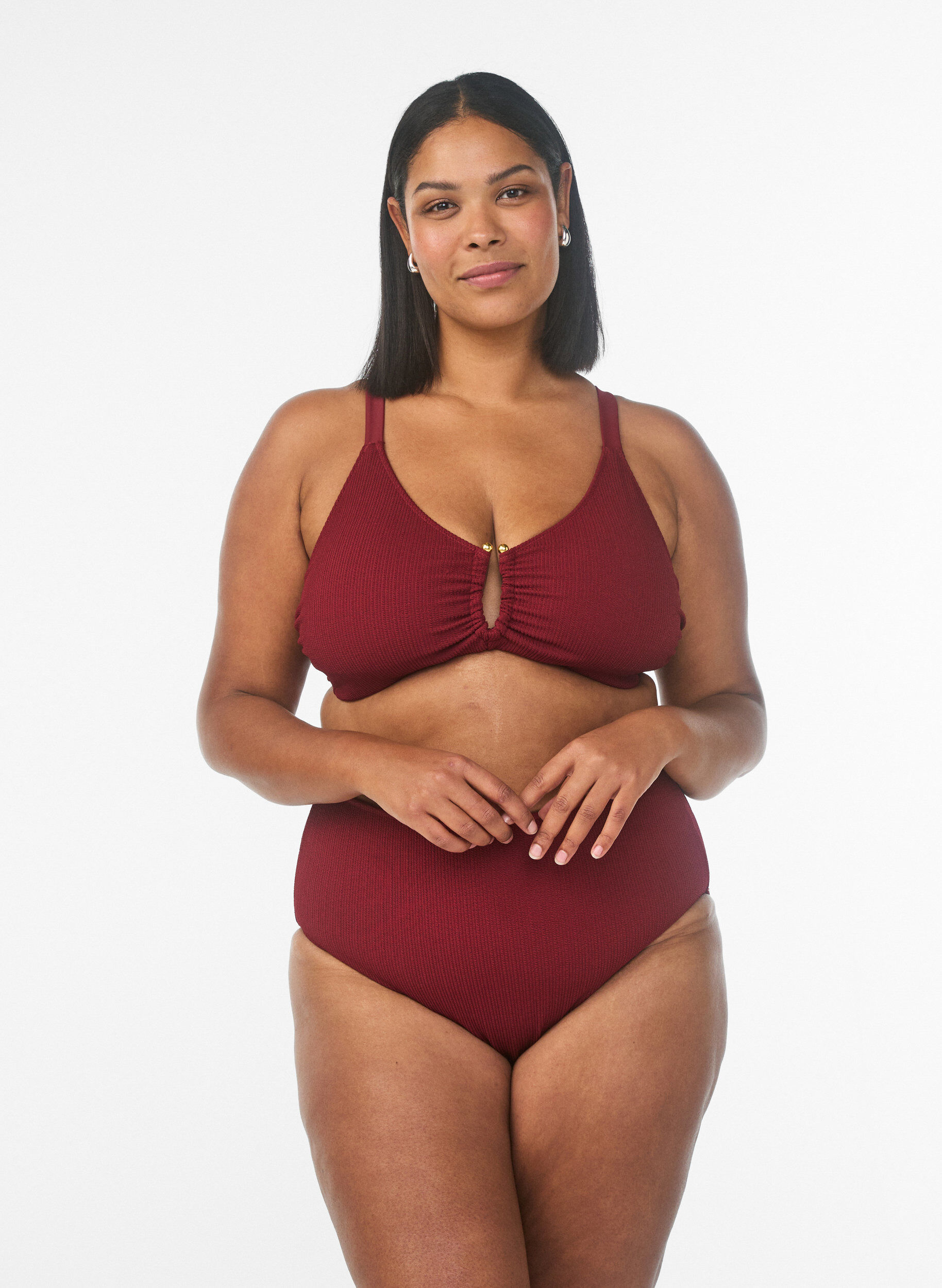 ZizziHaut de bikini textur&eacute; avec d&eacute;tail dor&eacute;, Bordeaux, Model image number 1
