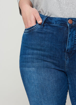 Short en jean Amy taille haute, Blue denim, Model image number 2