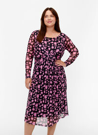 Gebloemde jurk van mesh met lange mouwen, Black Pink AOP, Model
