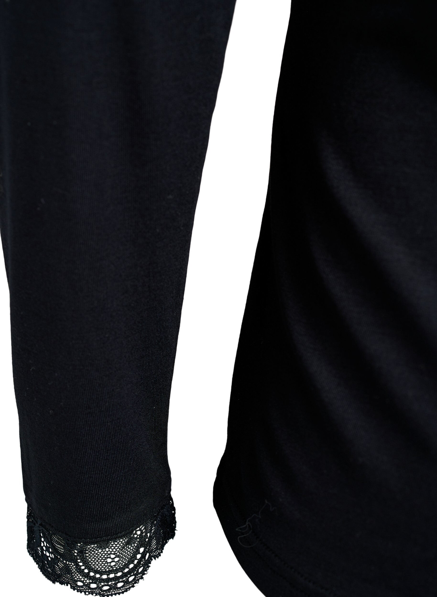 ZizziBlouse en viscose avec d&eacute;tails en dentelle et col en V, Noir, Packshot image number 3