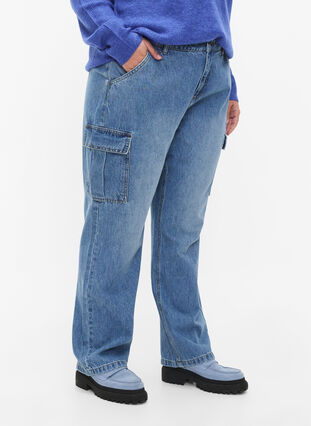 Loszittende jeans met cargozakken, Light blue, Model image number 2