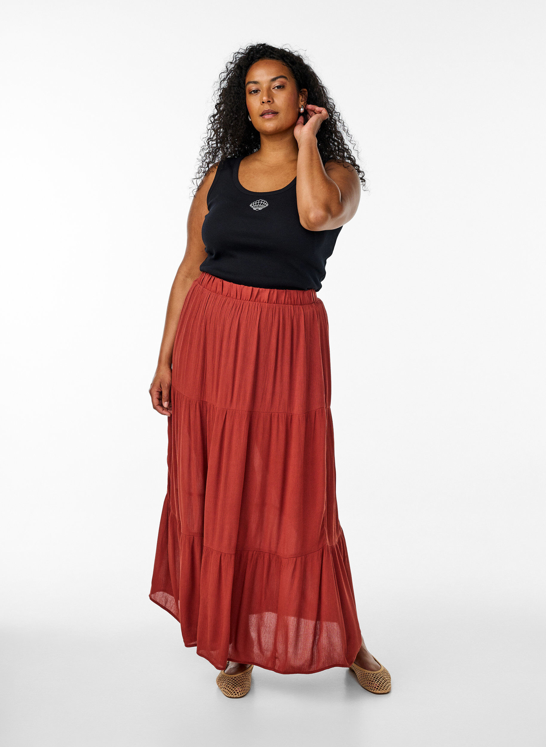 Zizzi Haut ajust&eacute; avec motif, Noir, Model image number 1