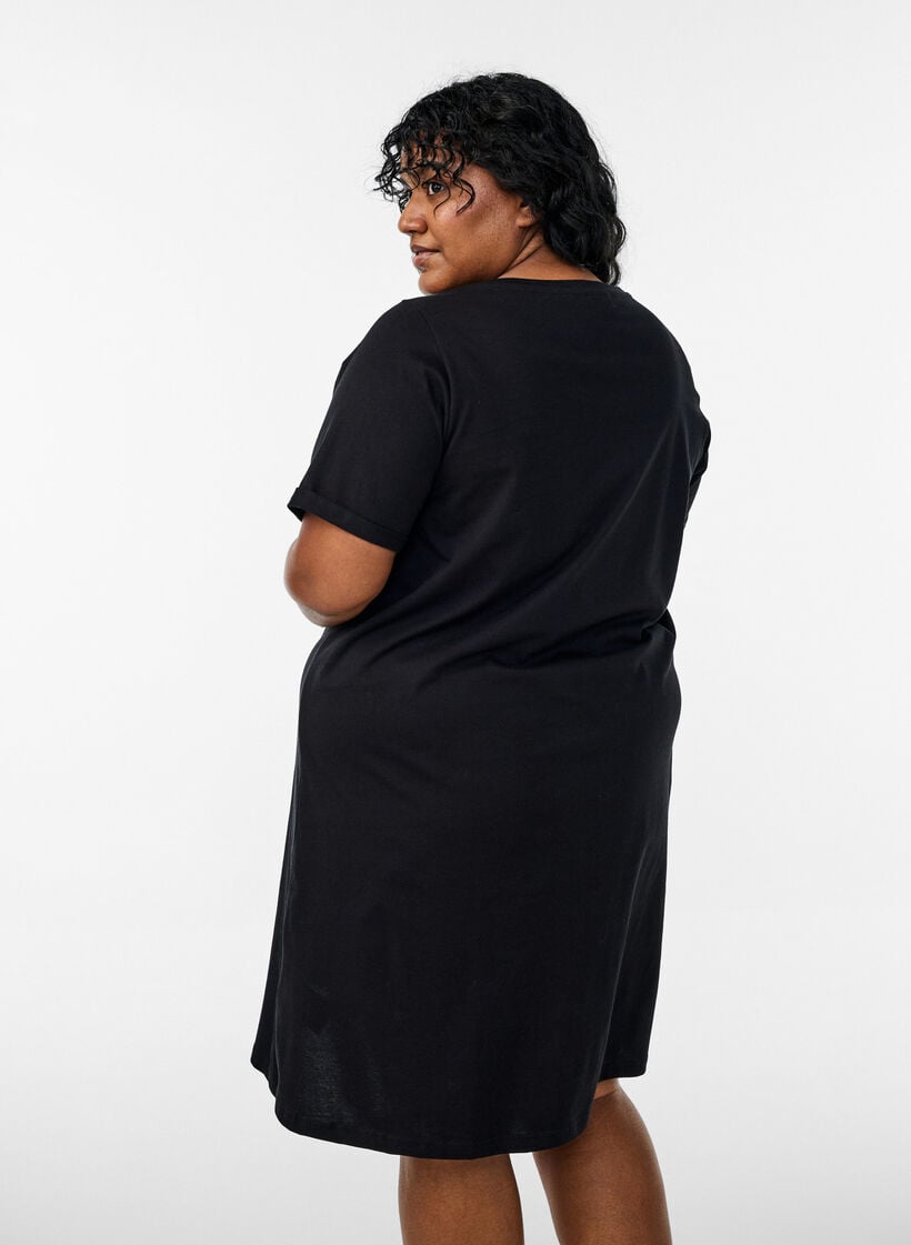 Chemise de nuit en coton biologique et &agrave; col en V, , Model image number 2